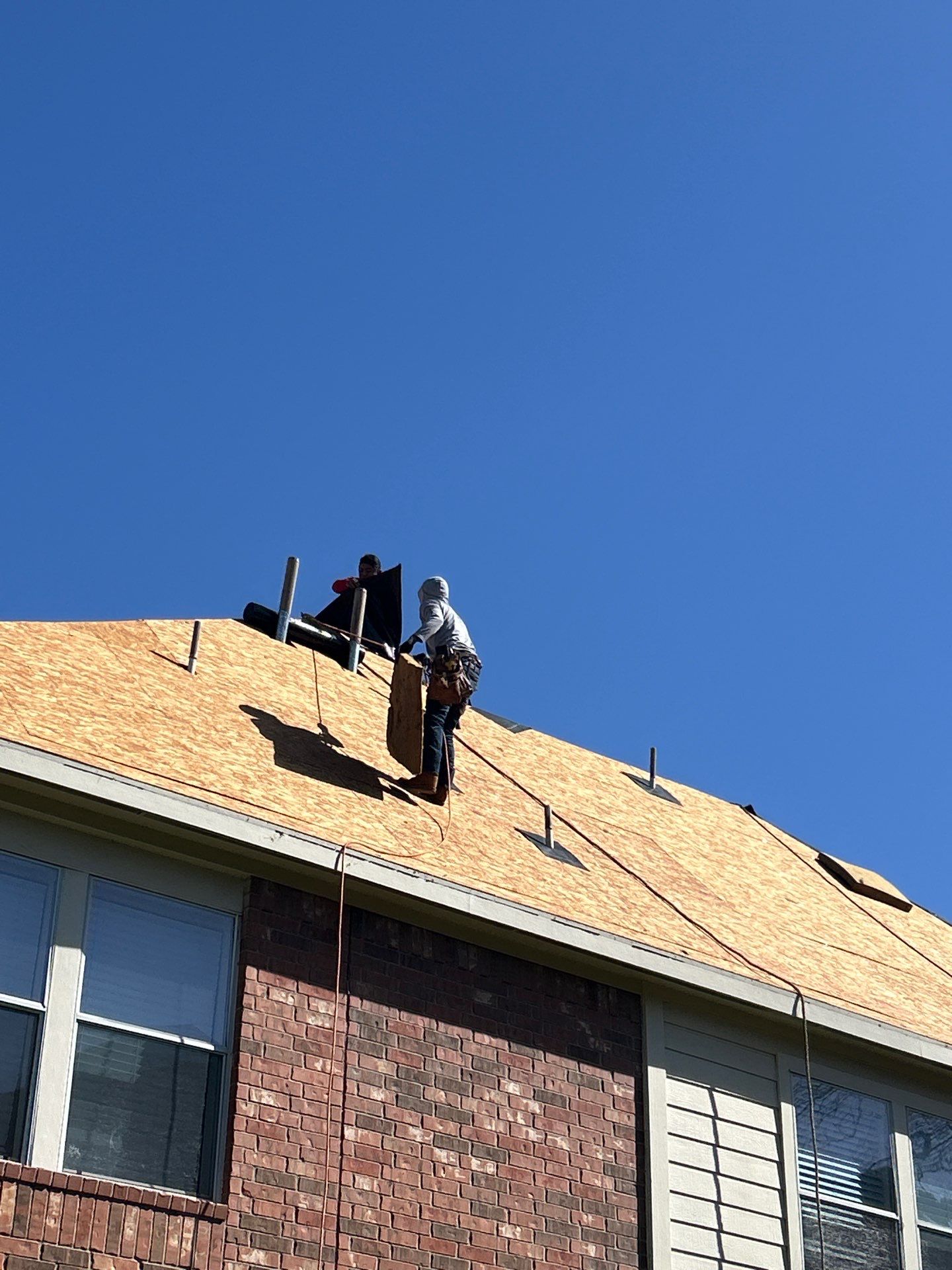 Residential Roofing Installation using Owen's Corning Duration (Lifetime) Shingles by Roof Repair Company