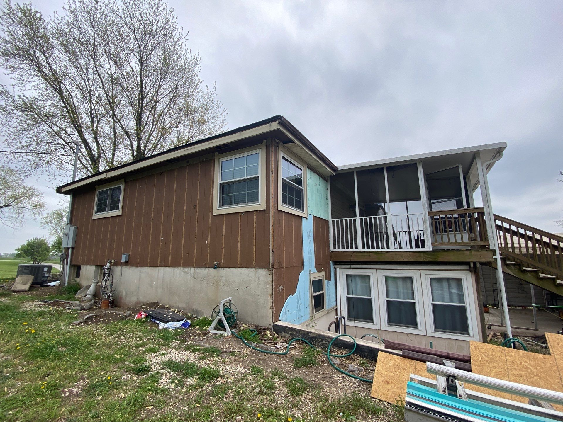 Modern Living by EEC  Windows, Siding & Roofing 