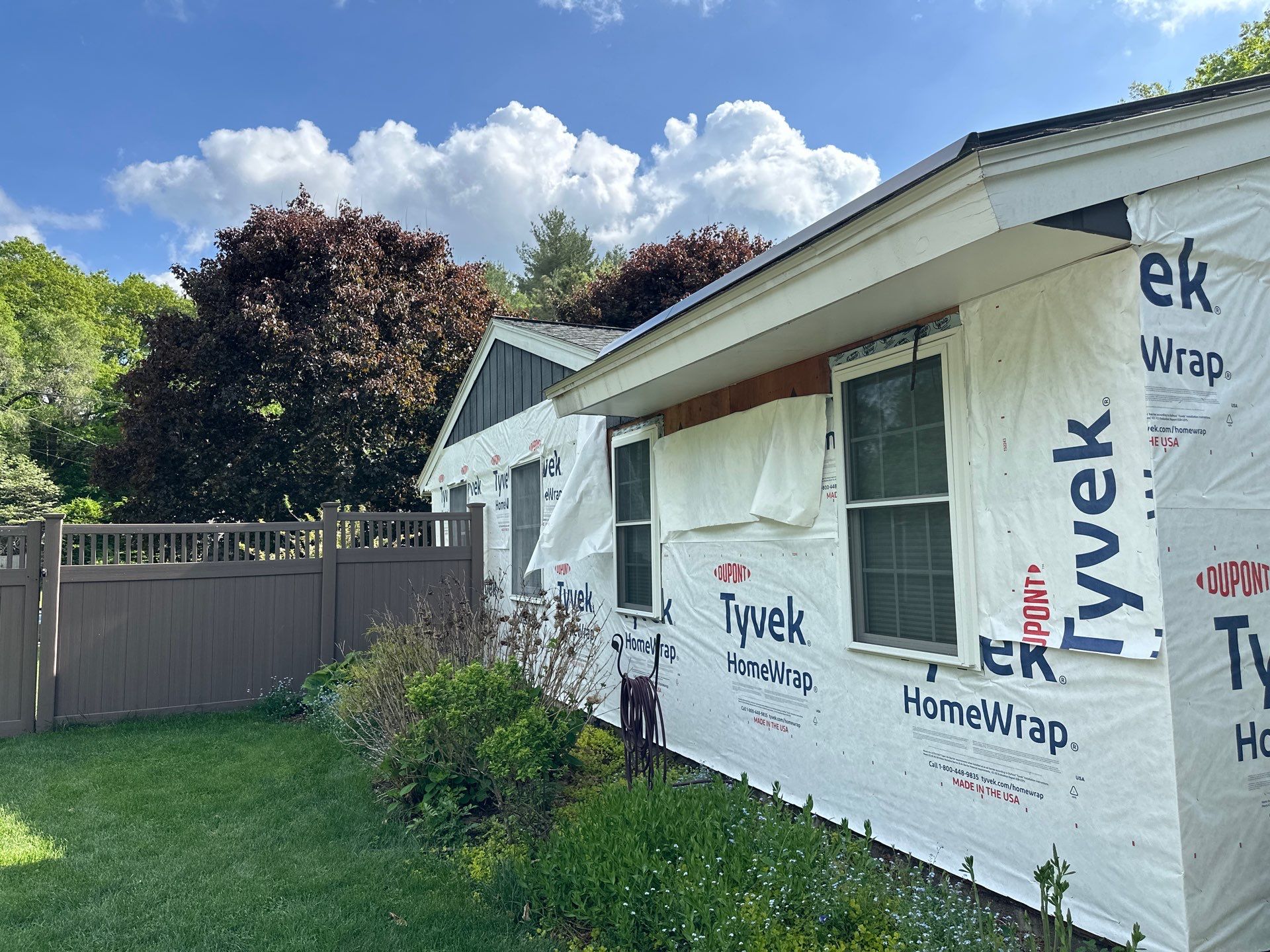 Vinyl Siding Transformation – Pacific Blue by Mighty Dog Roofing of Greater Middlesex County