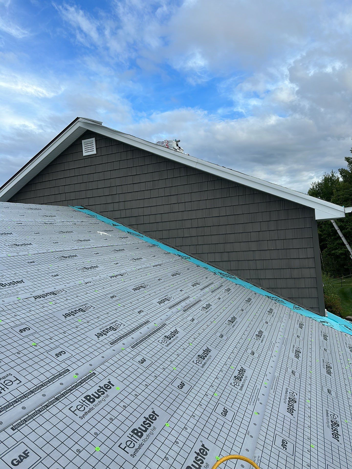 Residential Roofing Installation using Asphalt GAF HDZ by Artisan Roofing & Home Improvements Inc.