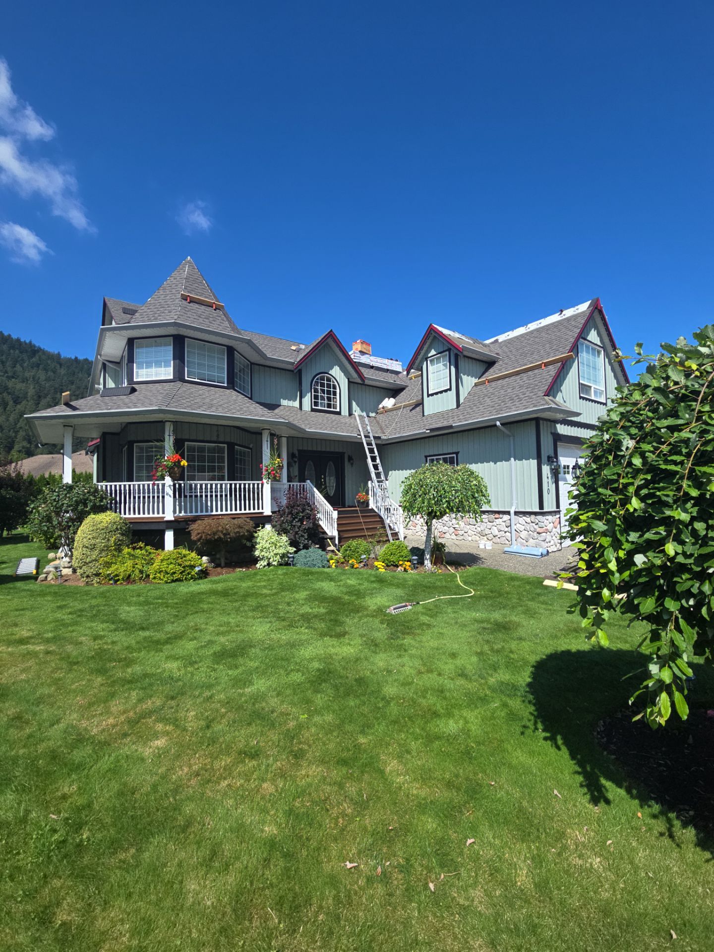 Residential Re-Roof using GAF Timberline HDZ Canadian Driftwood  by Top Notch Roofing Inc