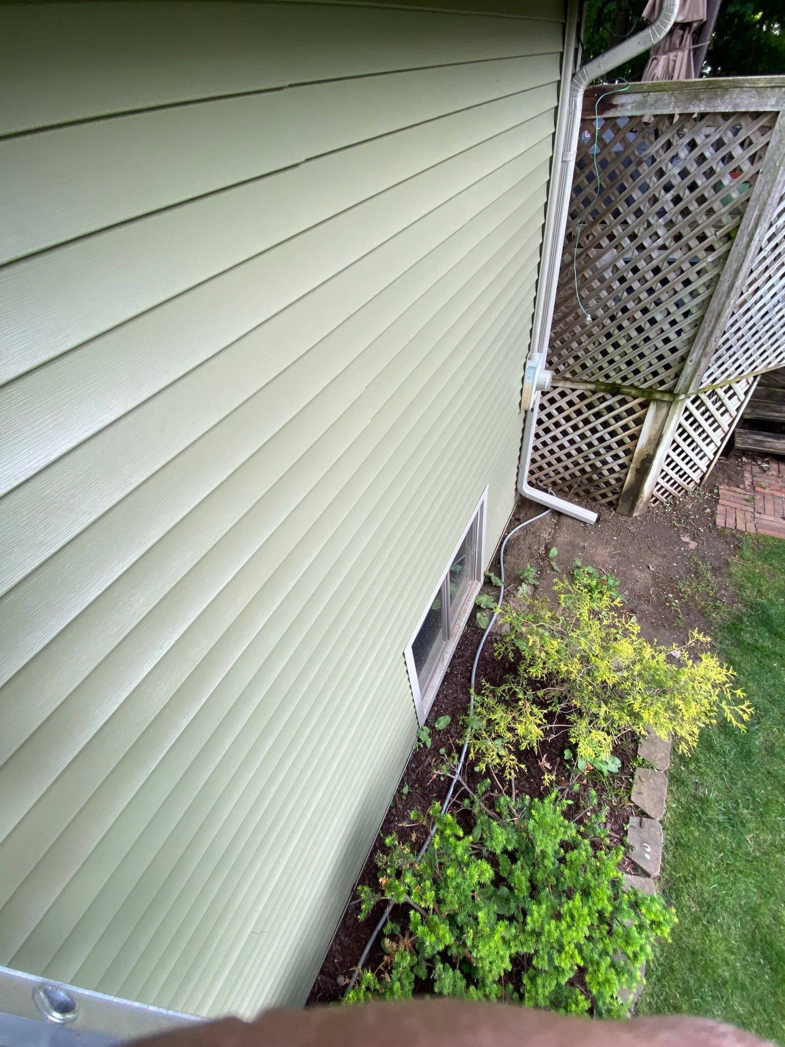 Siding Replacement using CertainTeed Restoration Classis D4 by 180 Contractors