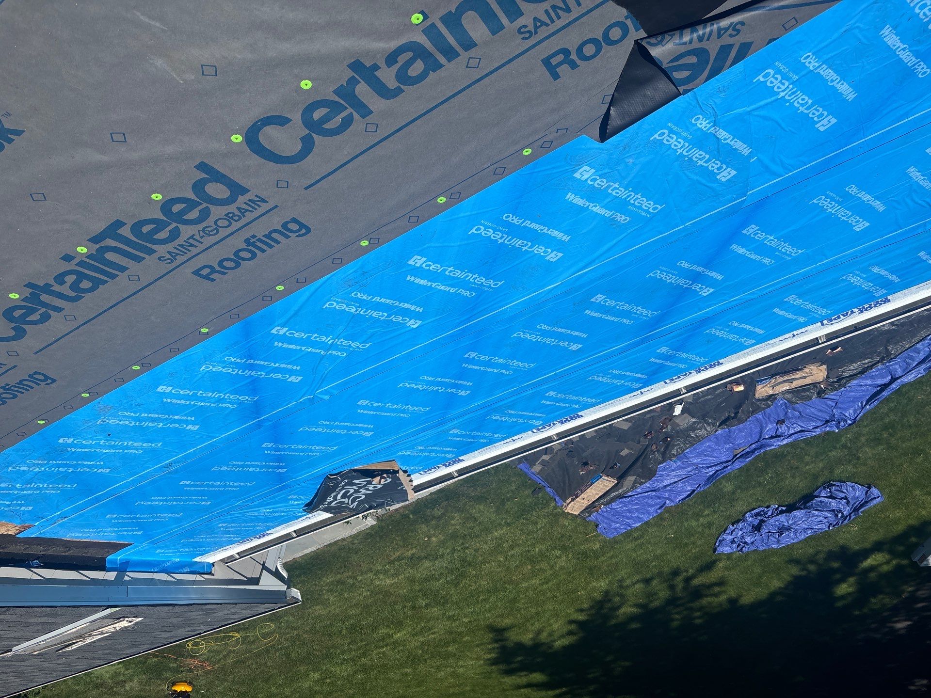 DiGiorgi installs a beautiful roof in Wilton, CT by DiGiorgi Roofing and Siding Inc