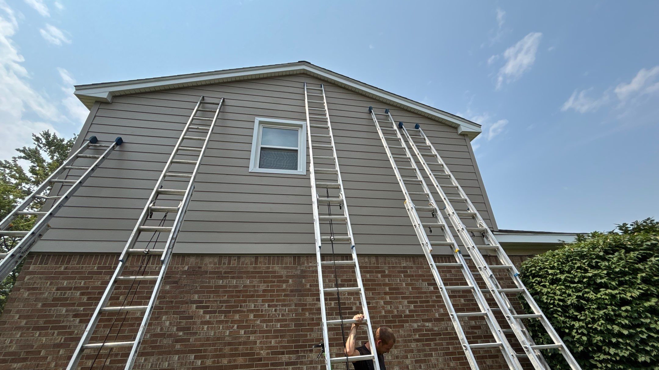 Siding Replacement using Alside S7 Cedar Mill Grain Pebble by 180 Contractors