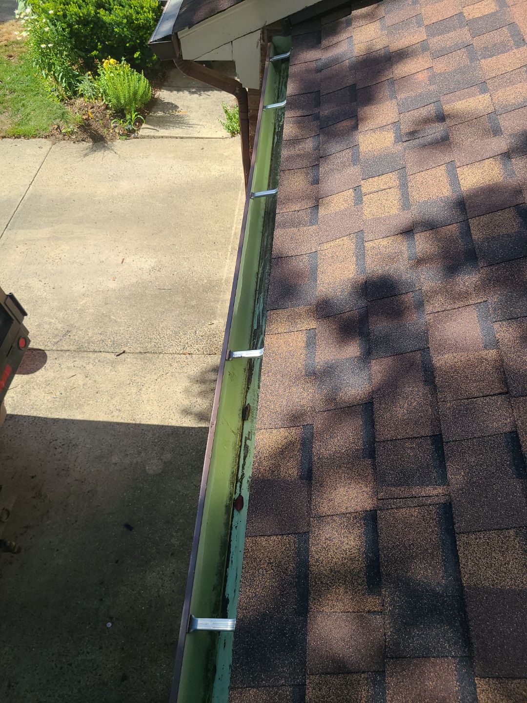 Alexandria: Roof Replacement with CertainTeed Landmark Pro in Max Def Burnt Sienna by RM Banning, Inc.