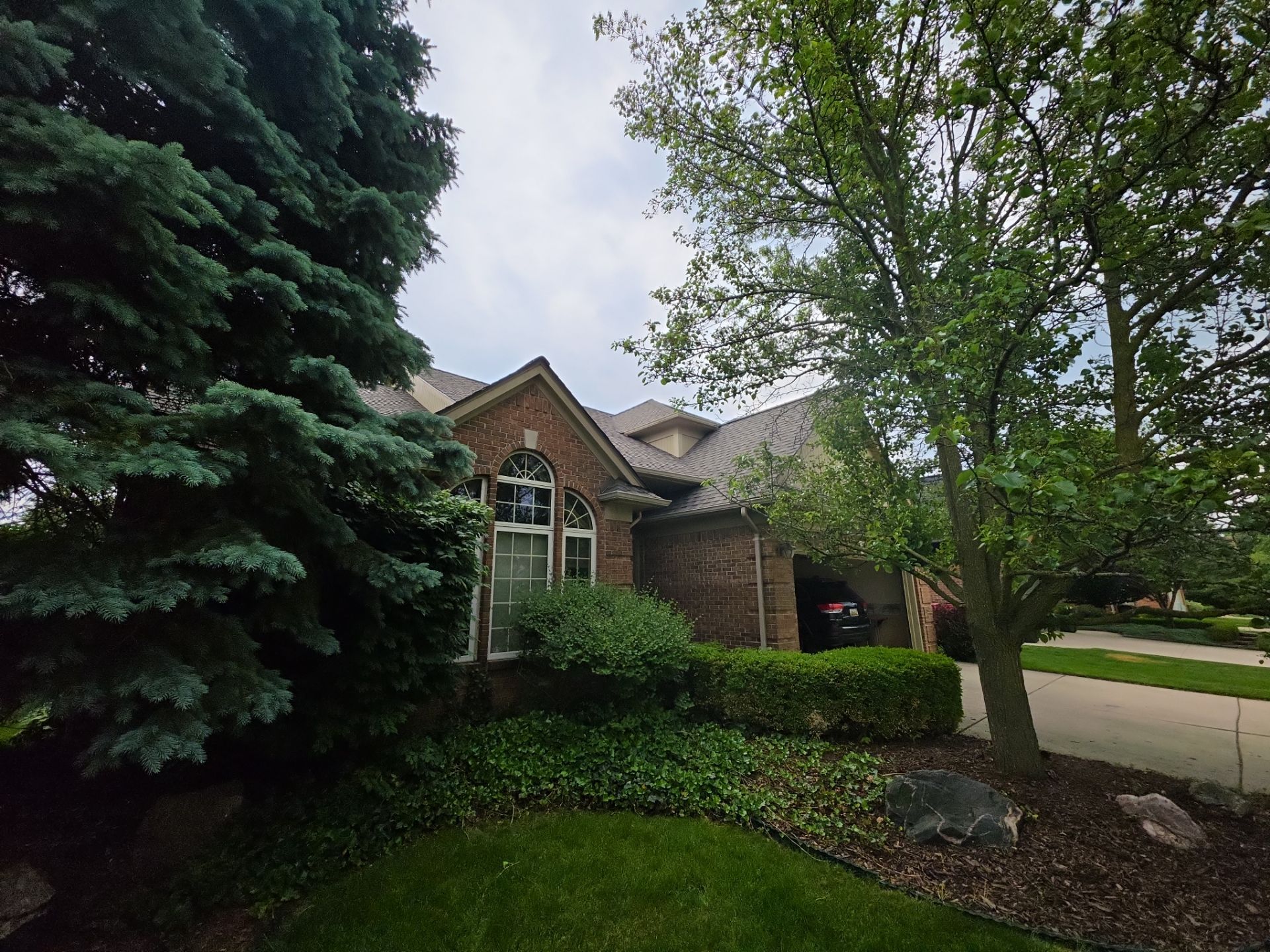 Siding and Wood Trim Repair for Washington Residential Property by Top Shelf Painter