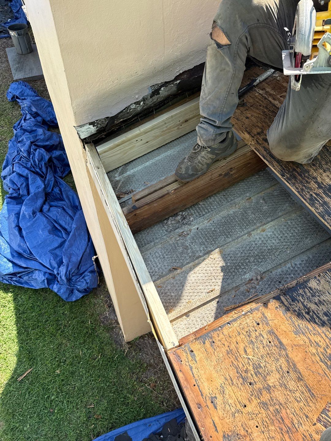 Project in Largo 33770 by Mitchell Roofing Company LLC 