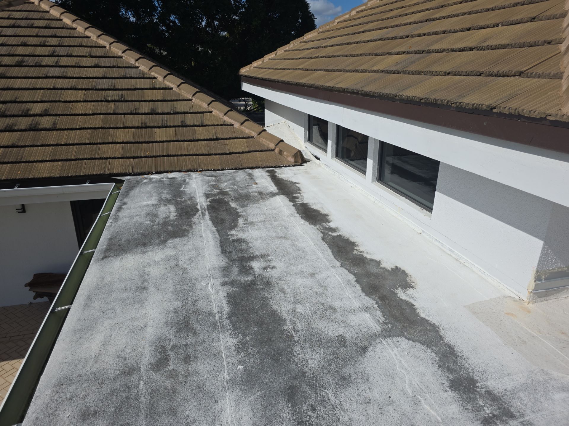 Flat Roof Restoration and Silicone Coating in Boca Raton by Aastro Roofing
