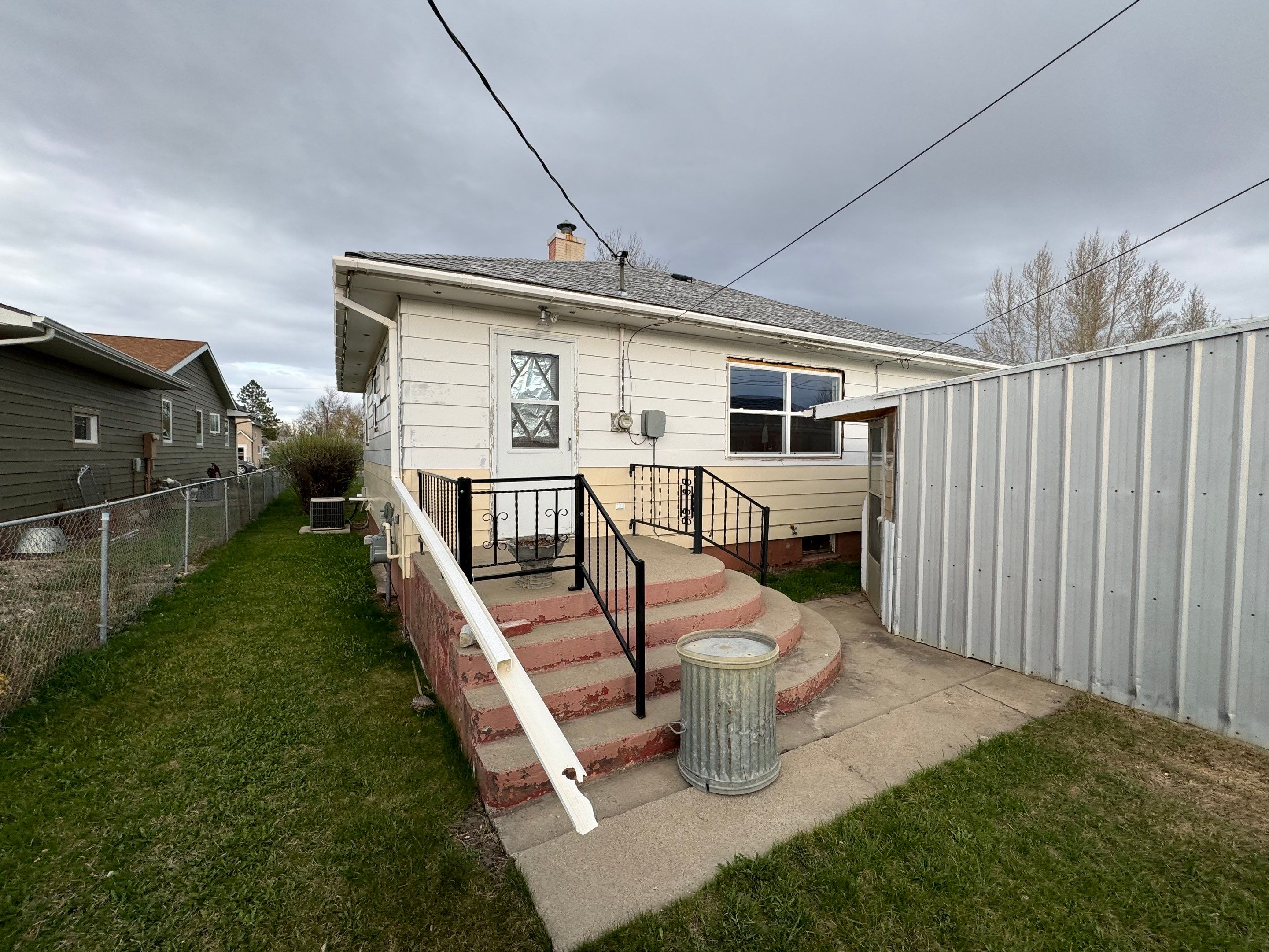 Residential Roofing Installation using LP Smart Siding in Chinook, Montana by swagg construction