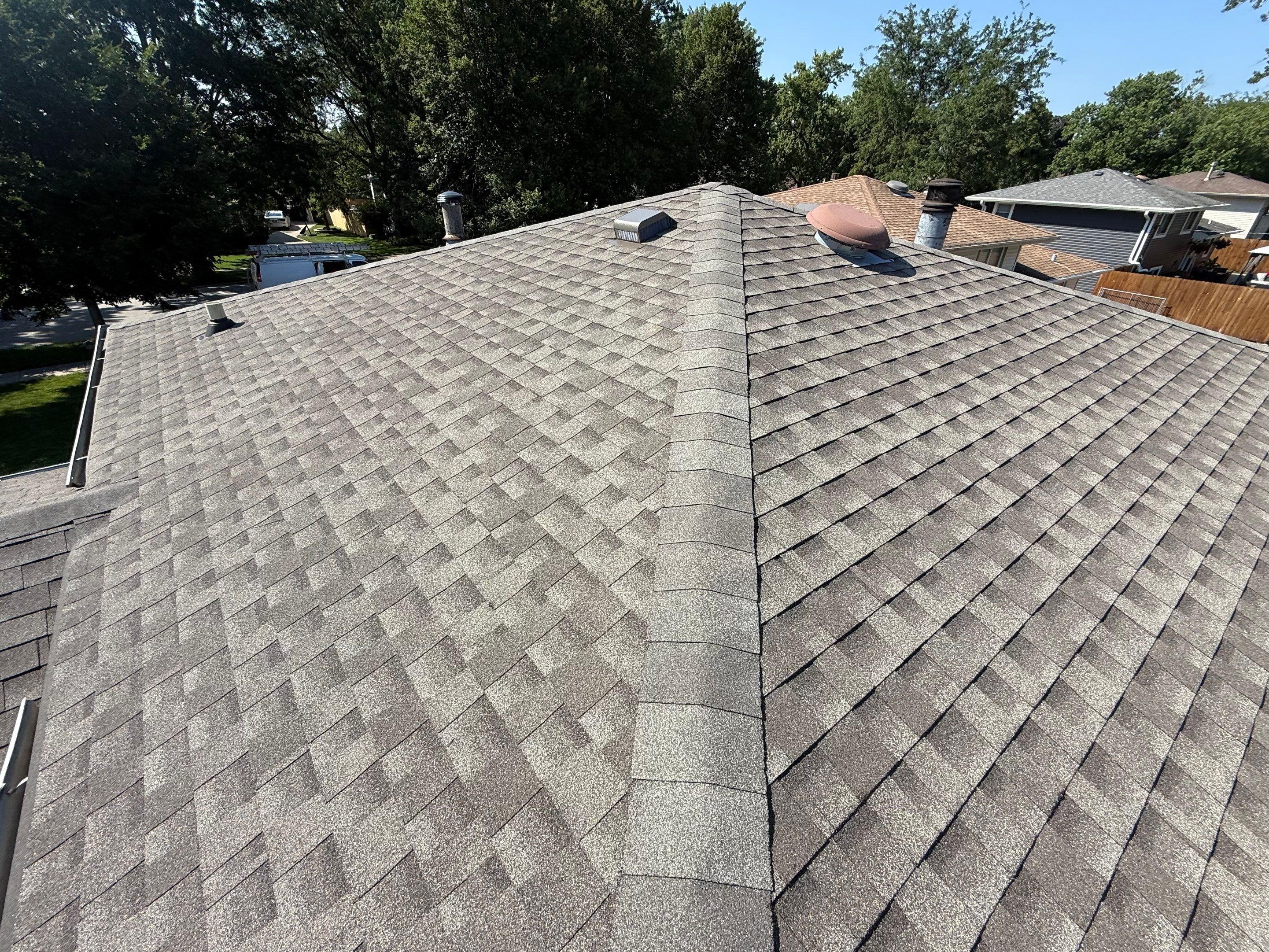 Roofing with GAF weathered wood by Optimal Home Improvement 