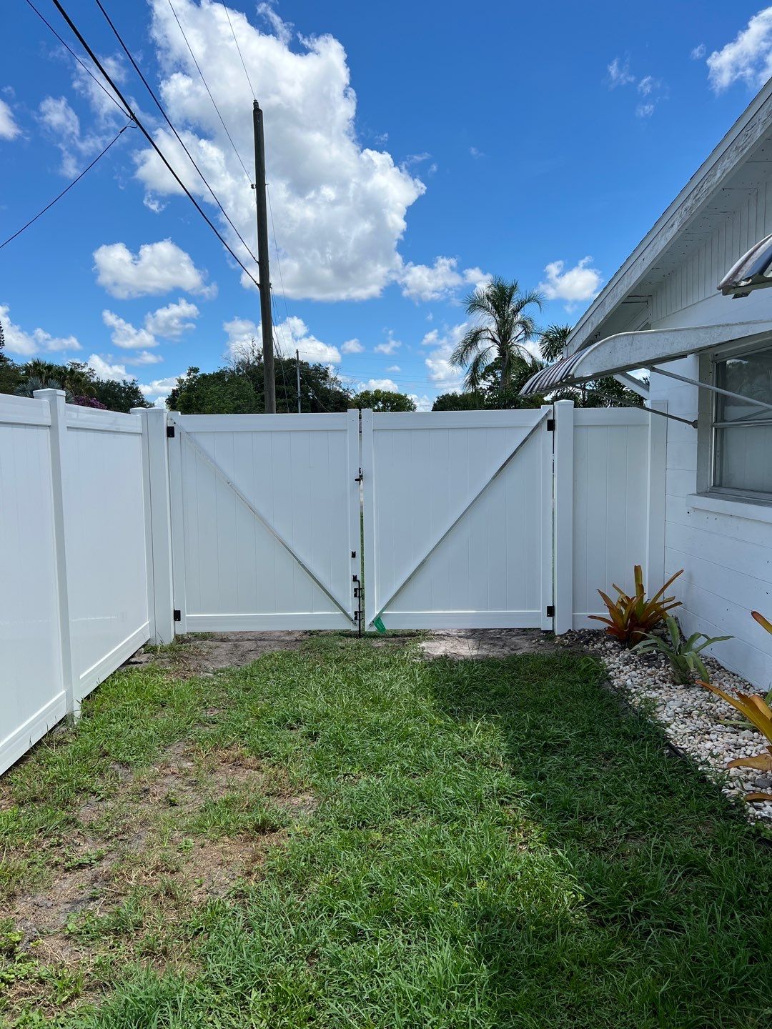 Sarasota, FL 6ft. Tall White Vinyl Privacy Fence  by Asap fence and gates, LLC