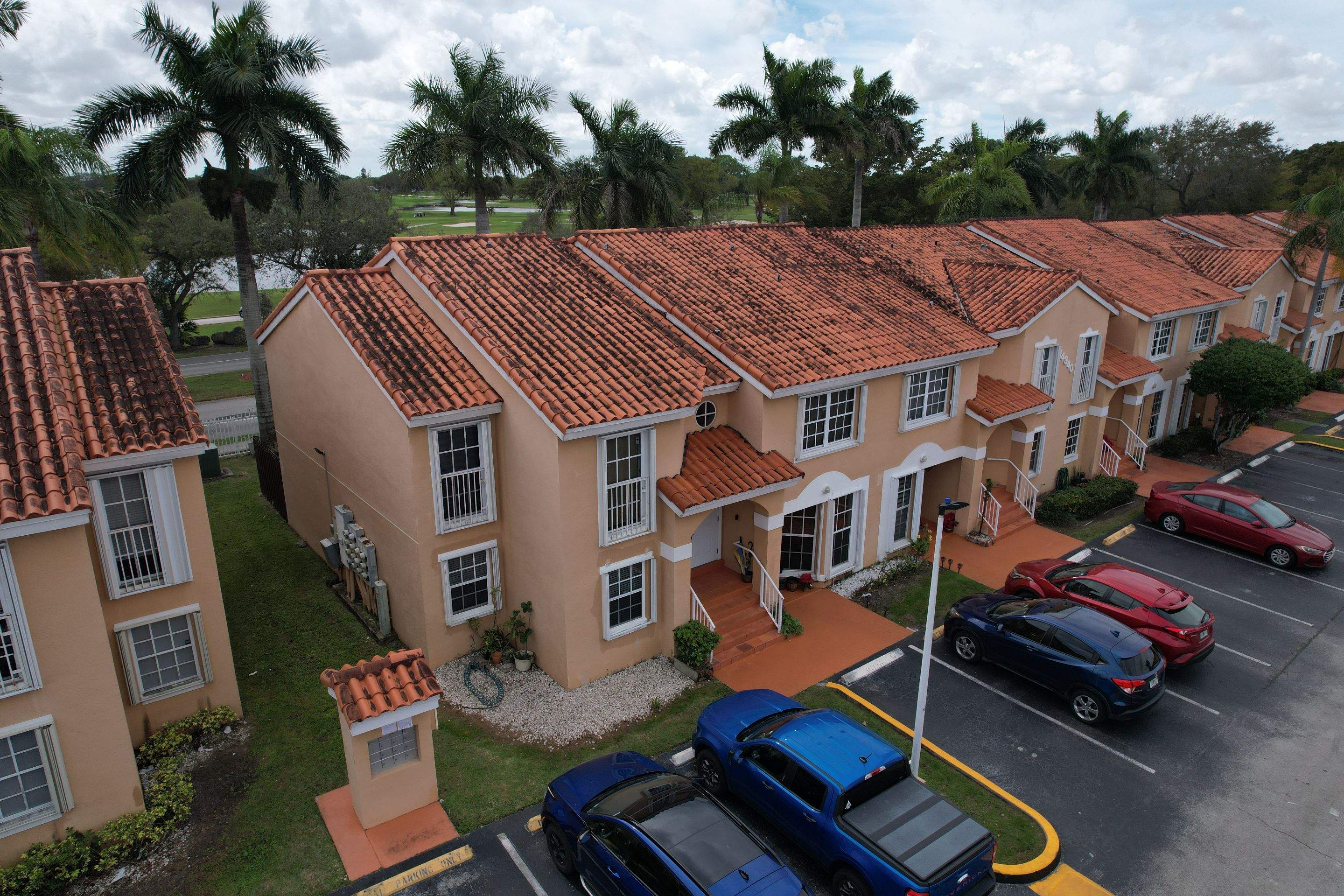 SIENNA VILLAS CONDO - BLDG 14340 by Souffront Construction & Engineering