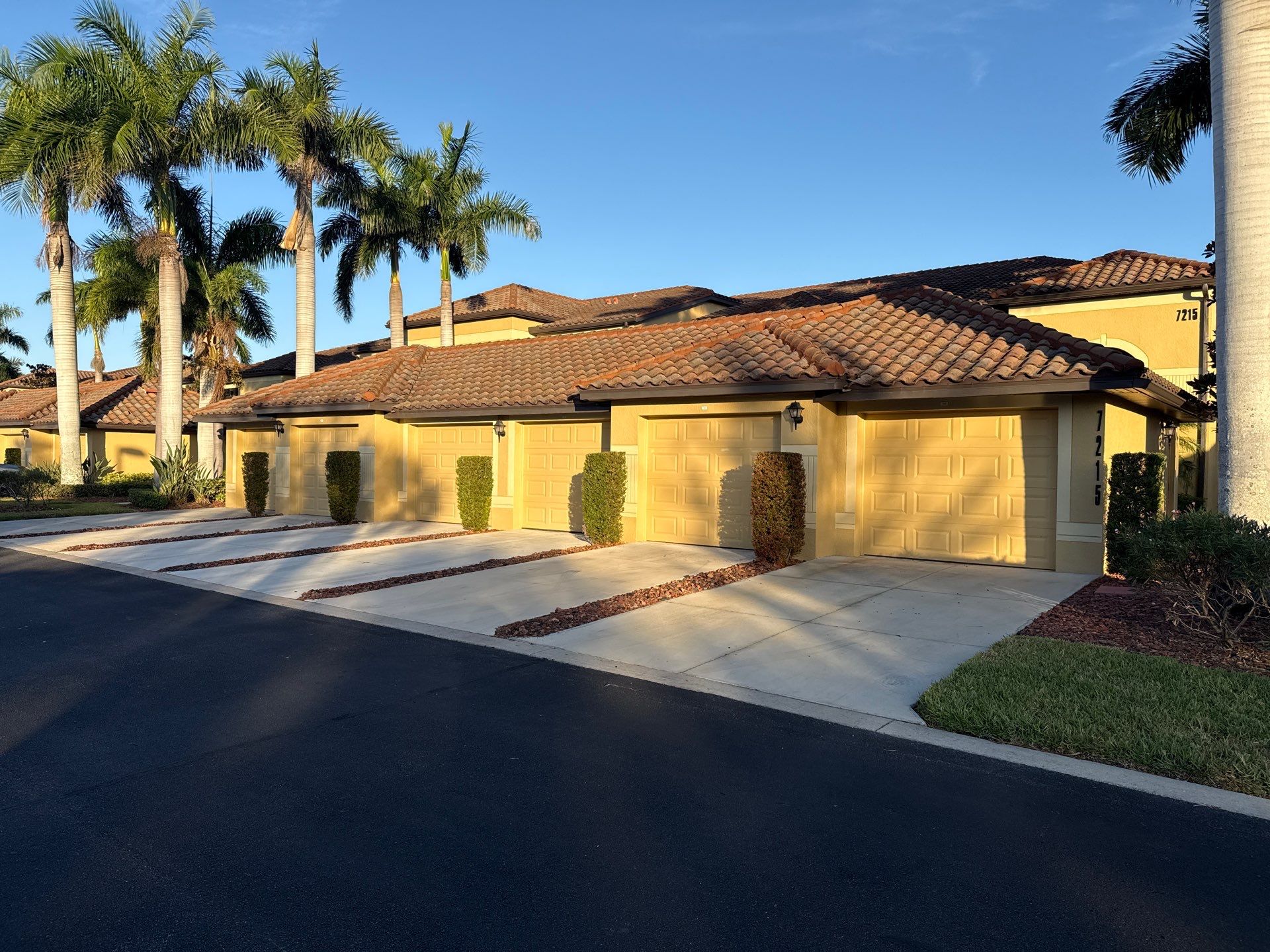 HOA Condo Concrete Driveway & Sidewalk Cleaning – River Strand Community, Bradenton, FL by Sunshine AquaWash