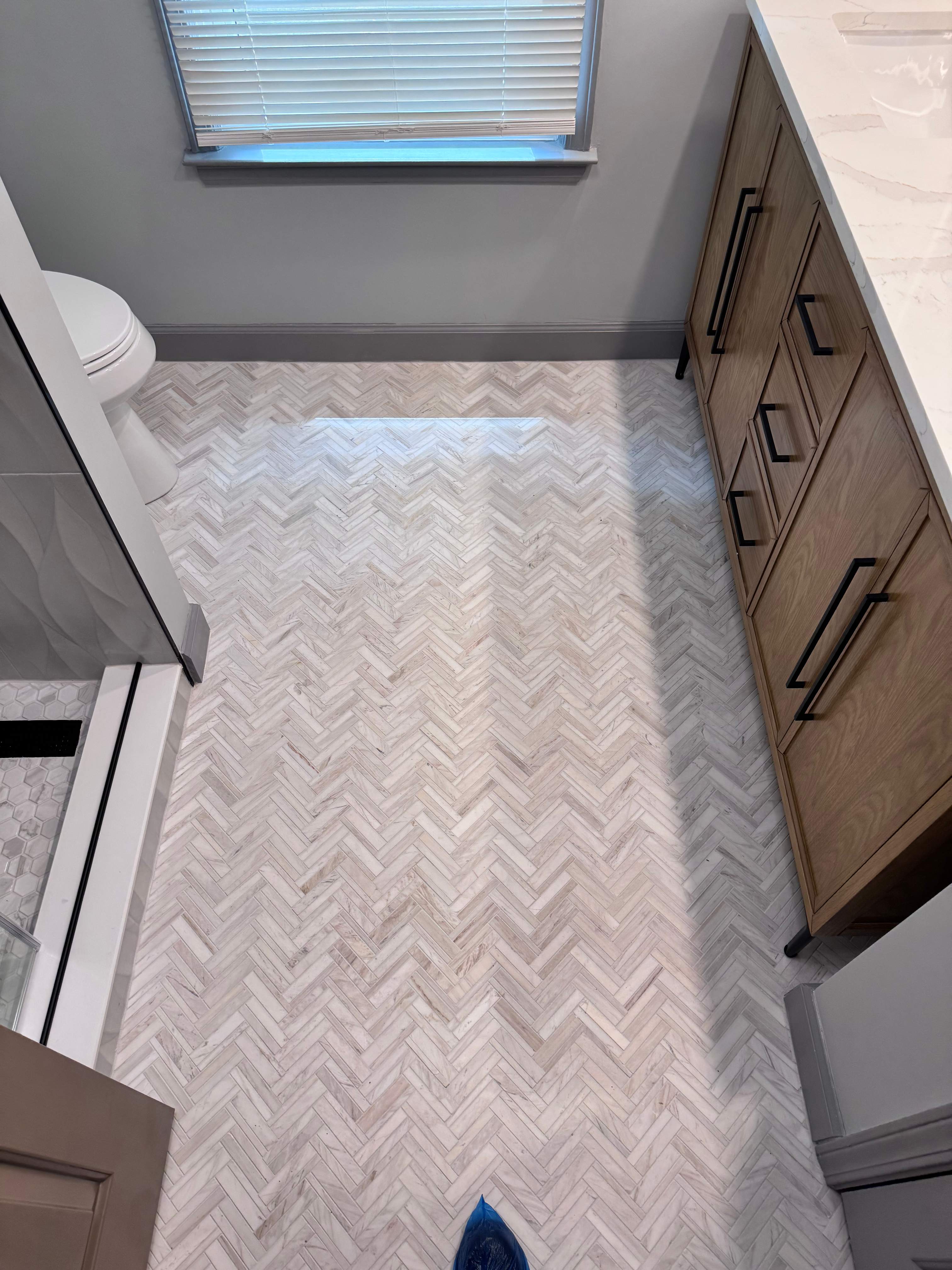 Guest bathroom renovation by Prudencio