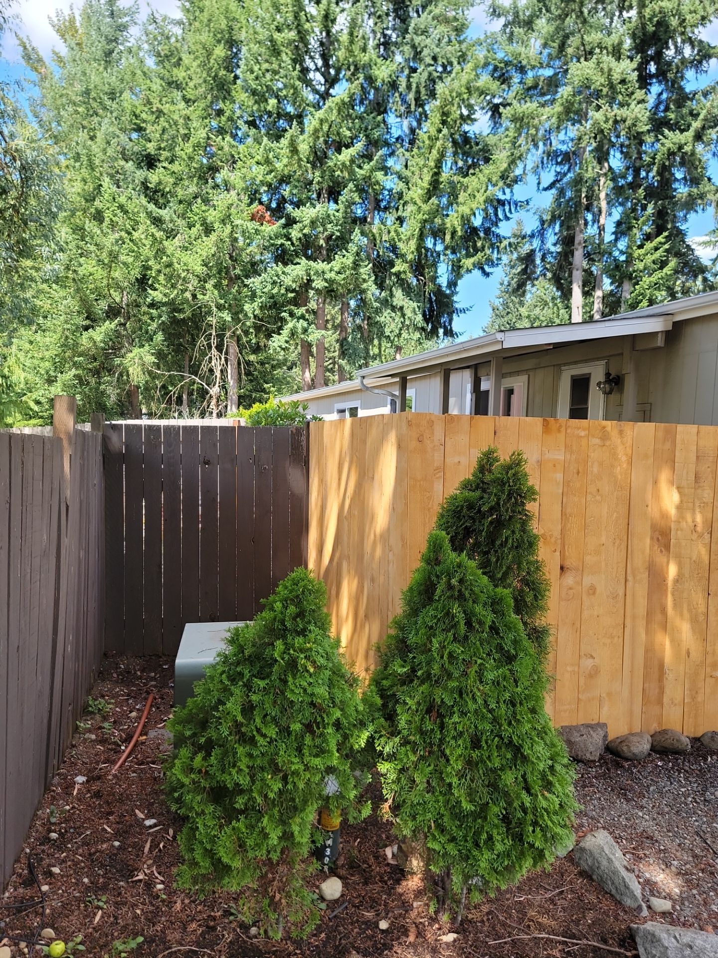 6 ft privacy fence by Long Range Customs LLC