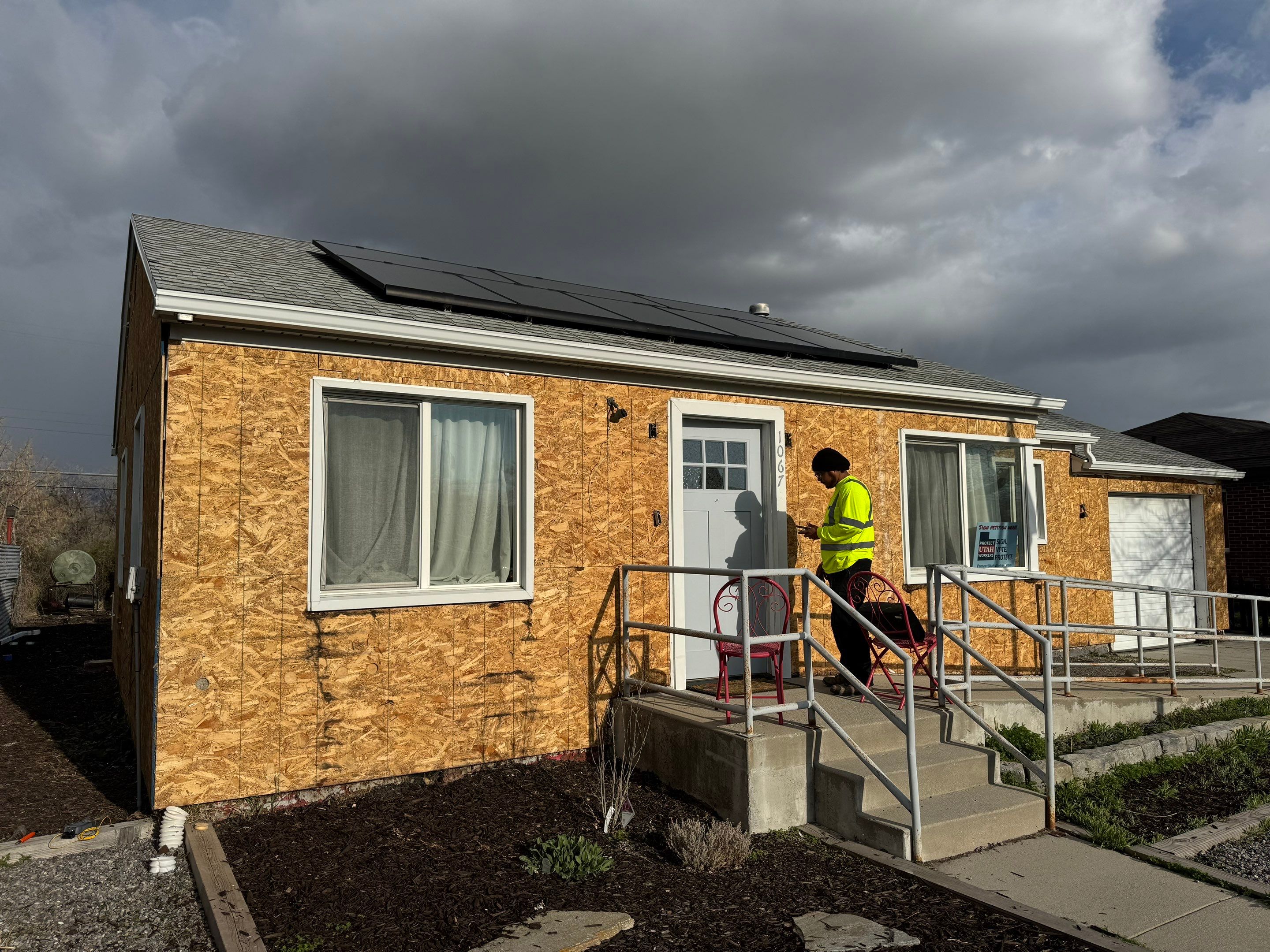Salt Lake Area | Hardie Multi-Texture Upgrade | Arctic White Trim by Ideal Siding Utah