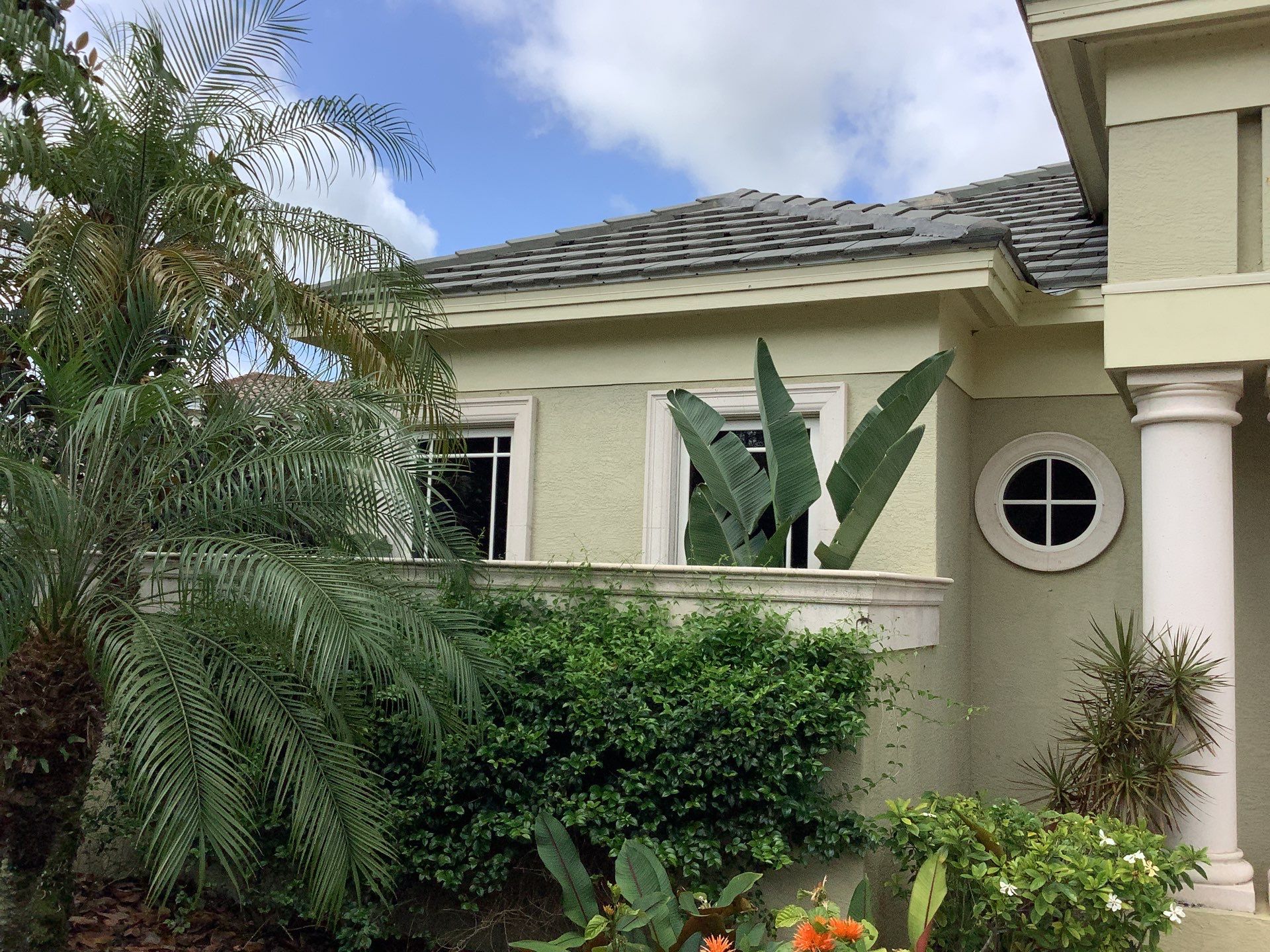 Gutter Project 7 inch seamless gutters using Cameo Gutters in Sarasota FL by Gutter Professors
