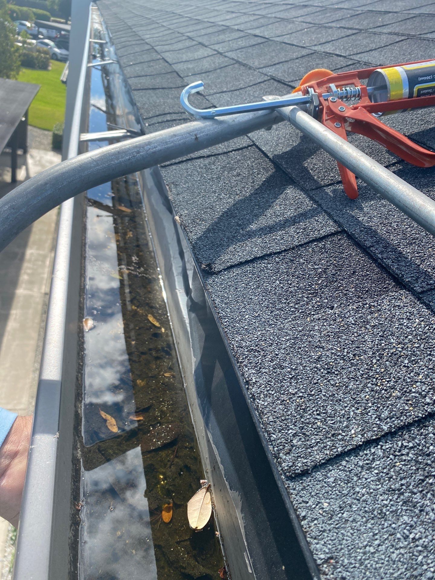 Gutter cleaning all buildings are the same for 6 units in Fort Myers FL by Gutter Professors