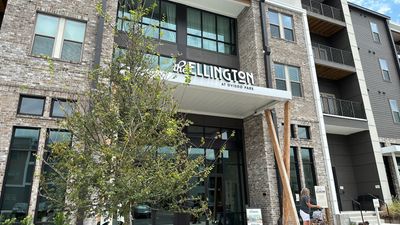 Soldier Mounted Channel Letters for Ellington