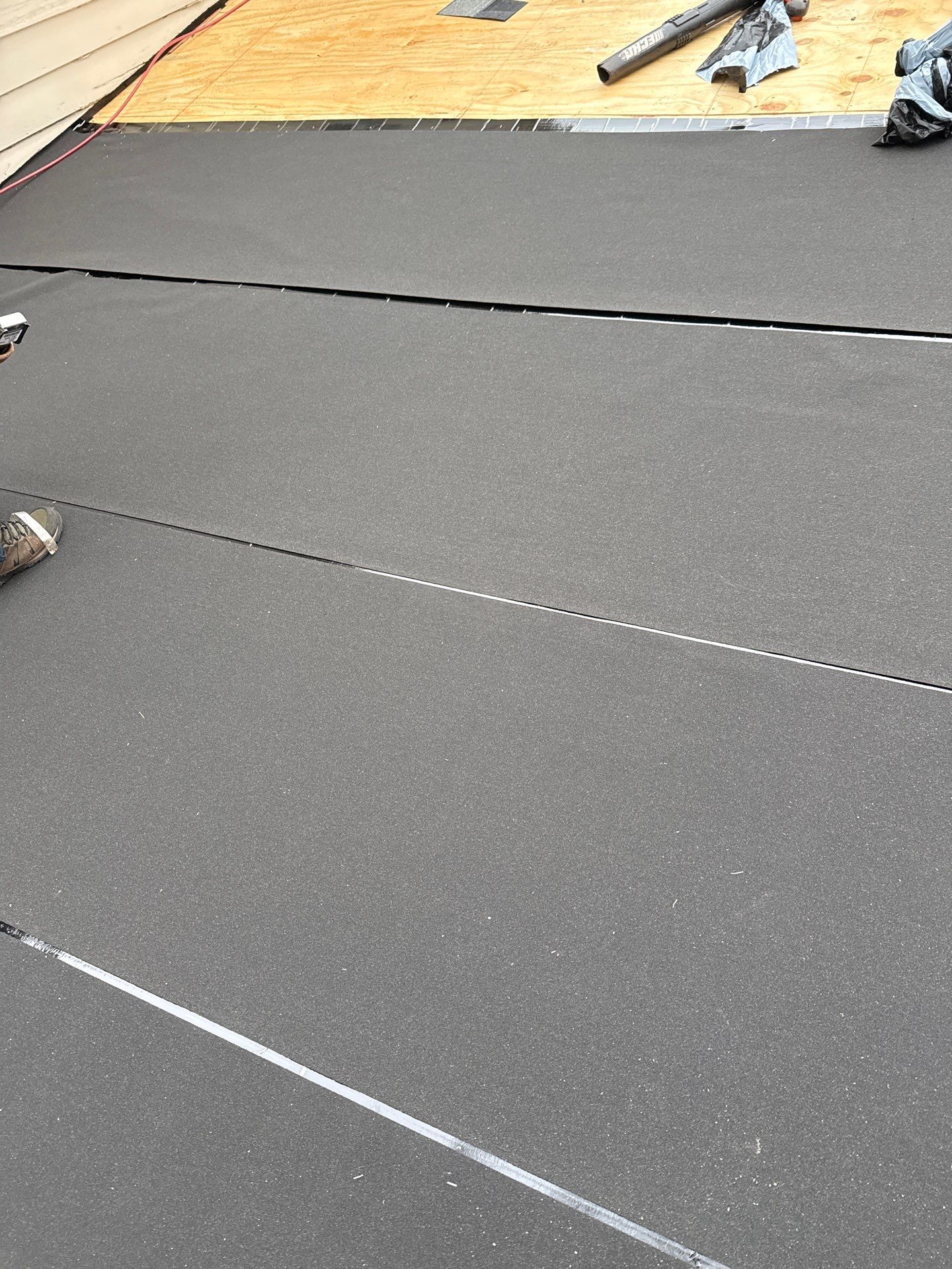 Springfield : Residential Roof Replacement with CertainTeed Landmark Pro in Max Moire Black by RM Banning, Inc.