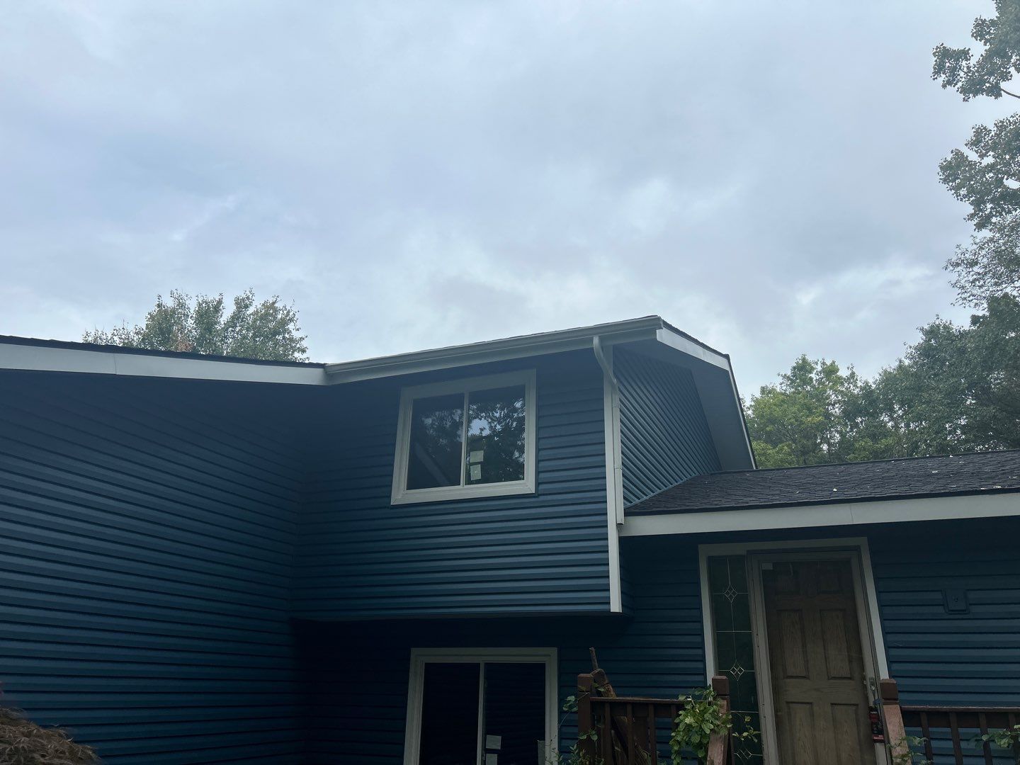 Siding Replacement using Alside D4 1/2" Dutchlap by 180 Contractors
