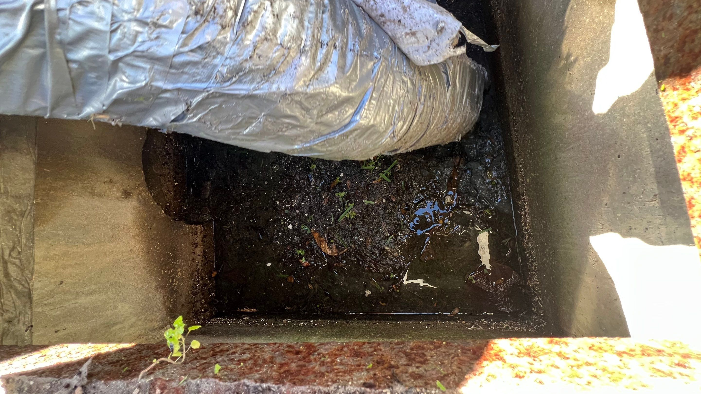 Condo Parking Garage Cleanup and Stormwater System Maintenance by APS Power & Water