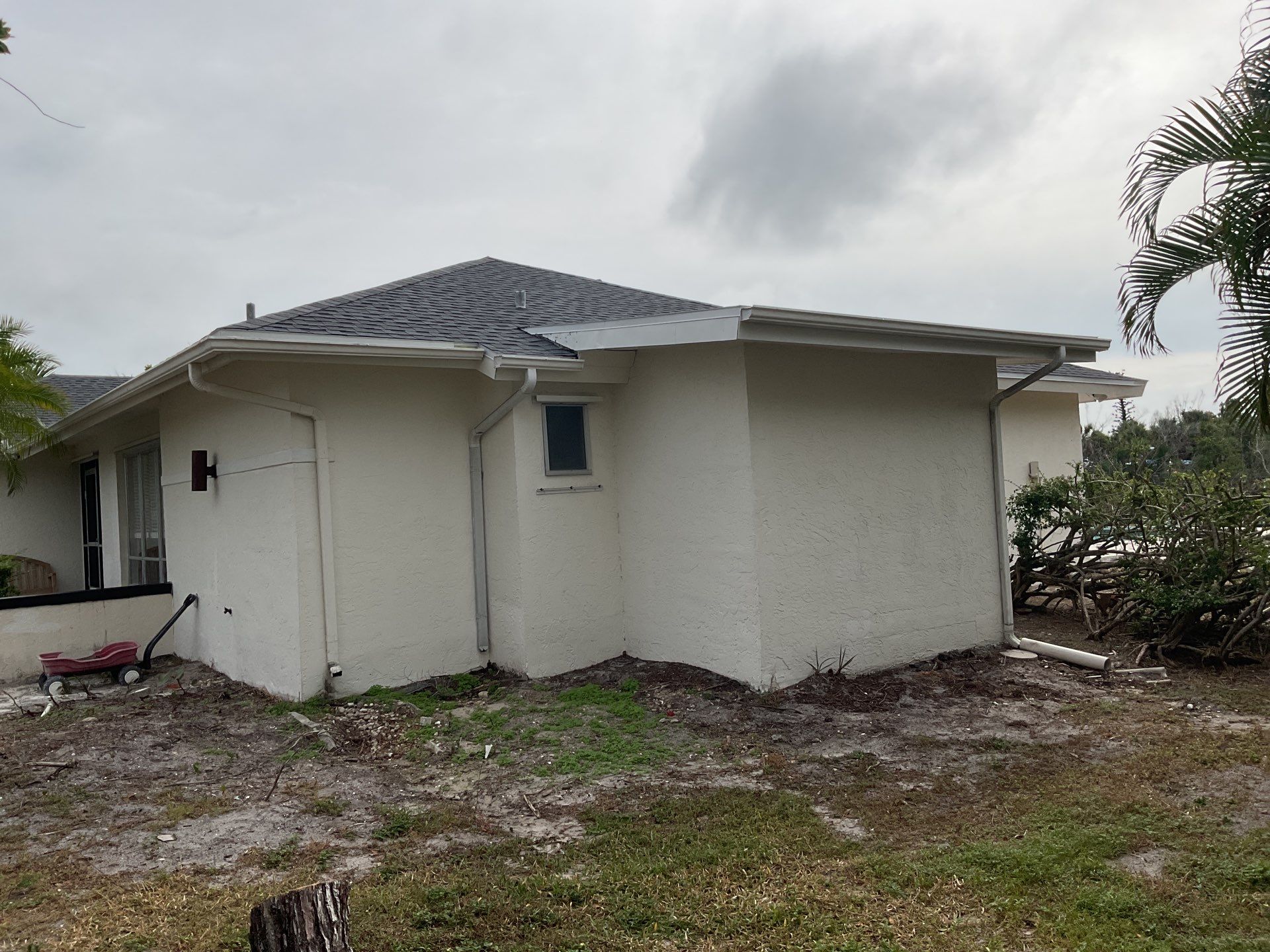 Leak-Free Gutter Solutions in Sanibel FL by Gutter Professors