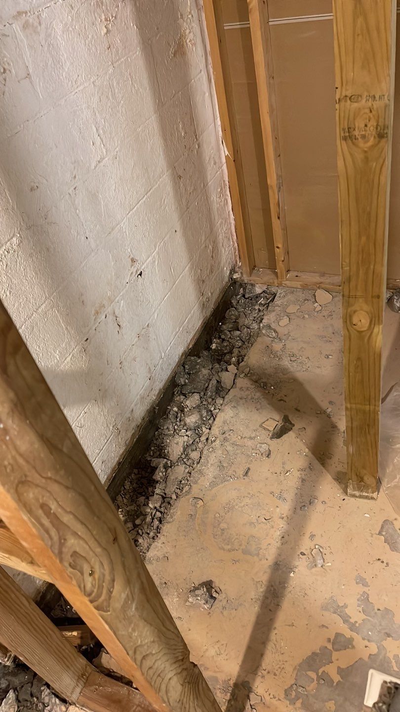 Embedded Fiber Reinforcement and Basement Waterproofing using GrateDrain Waterproofing System by Toledo Basement Repair