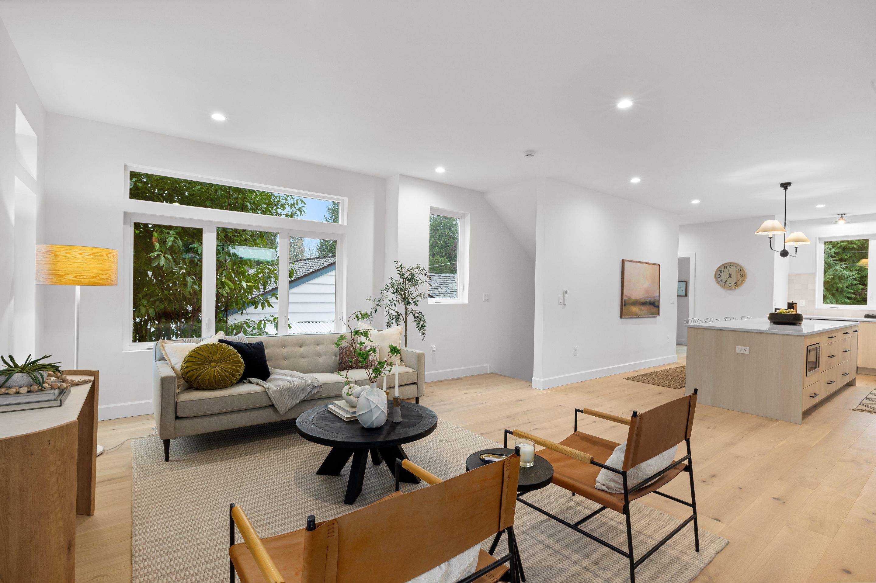 Wedgwood in-fill development by LinMak Construction