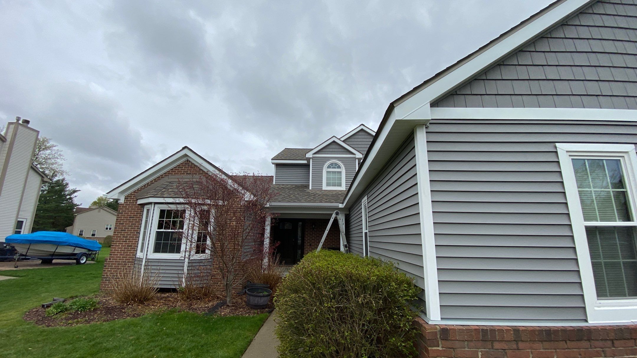 Siding Replacement using Certainteed Classic Restoration D4 by 180 Contractors