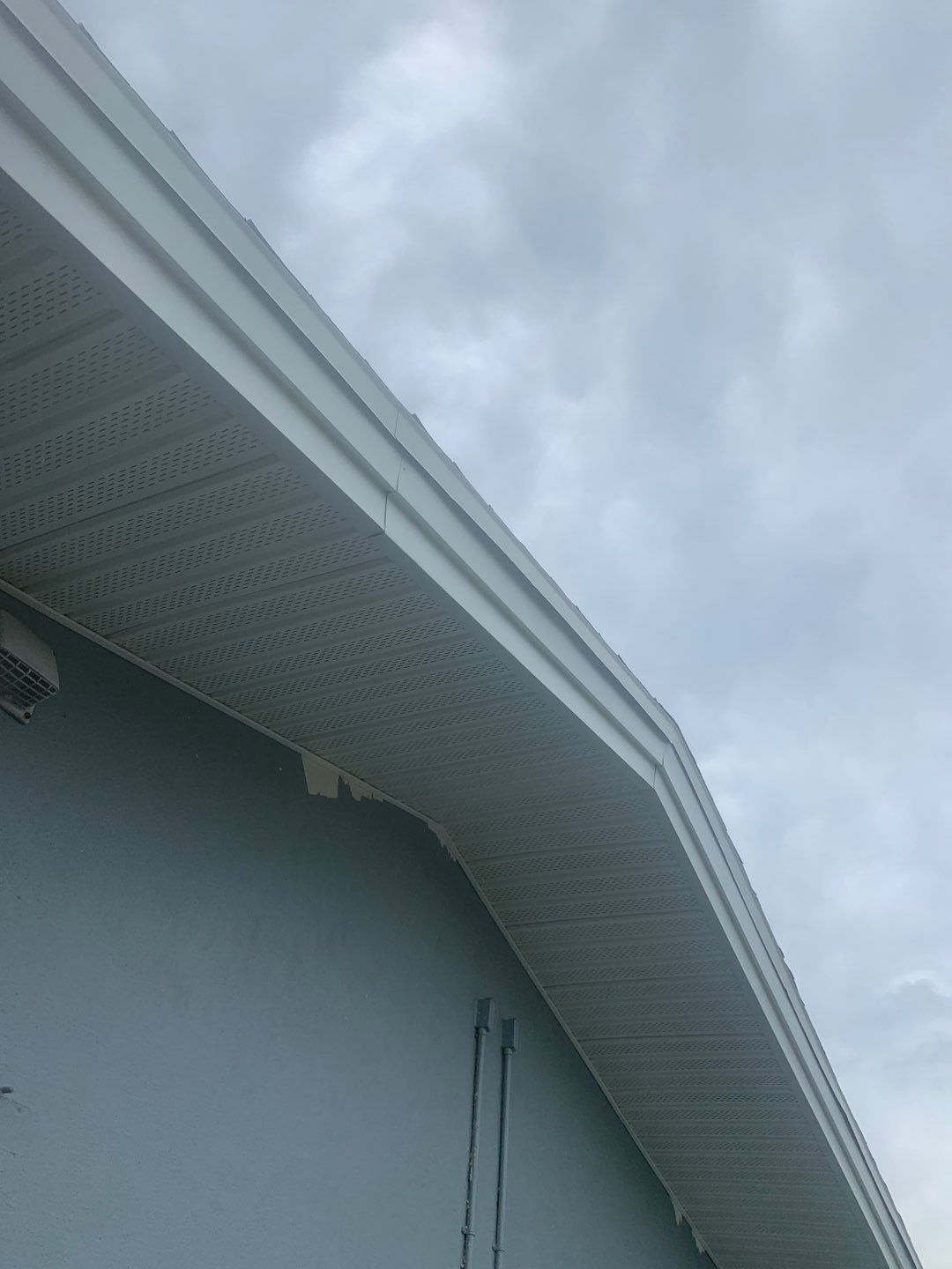 Seamless Gutters in Cape Coral FL by Gutter Professors