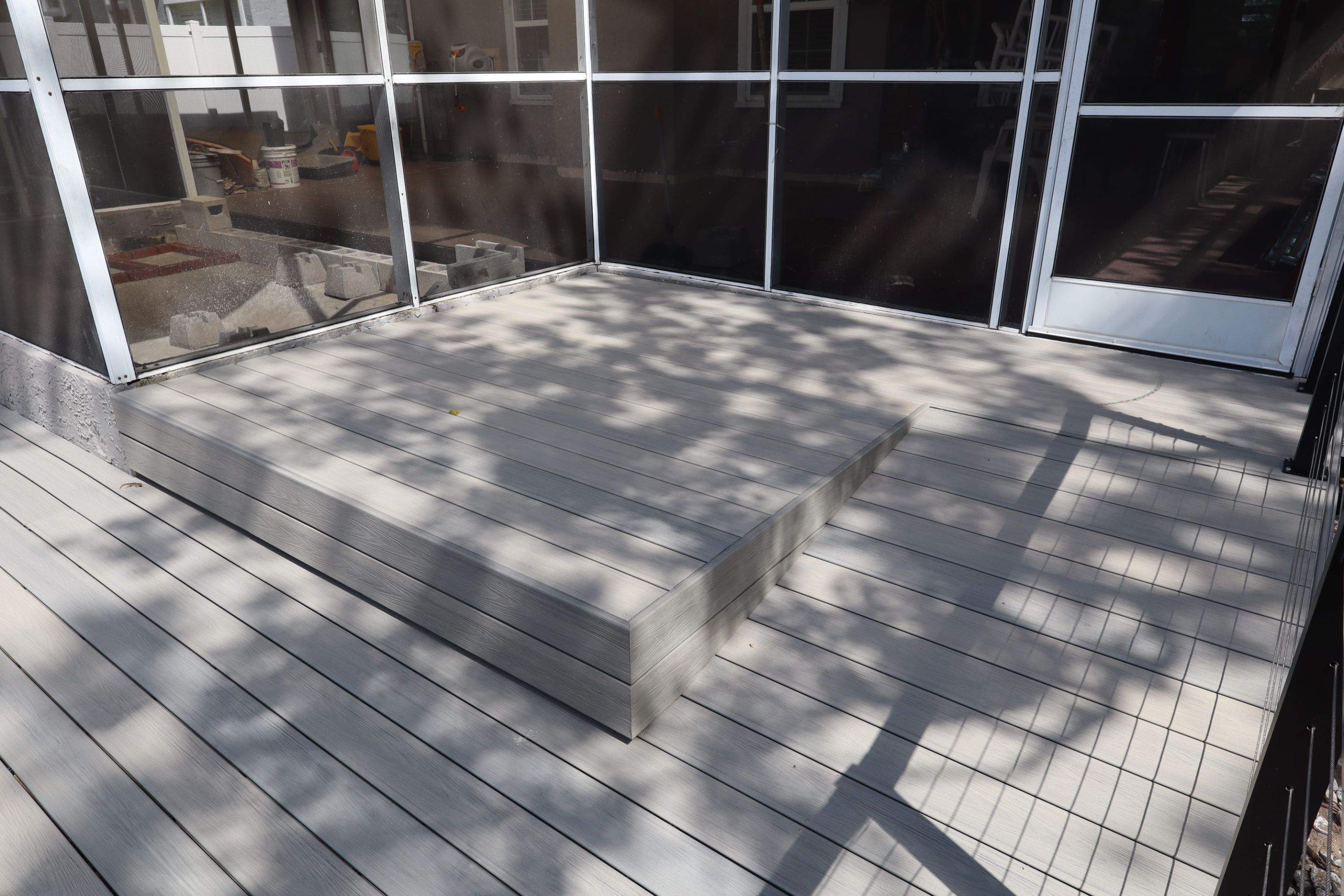 Composite deck and aluminum railings by Orlando pergolas