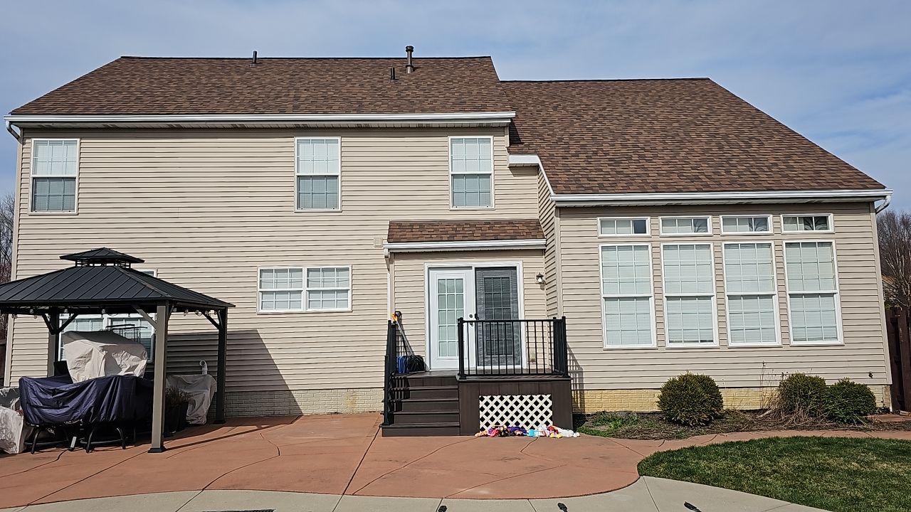 ATLAS PINNACLE COLOR: BURNT HICKORY DRIP EDGE: WHITE by Eagle Eye Roofing