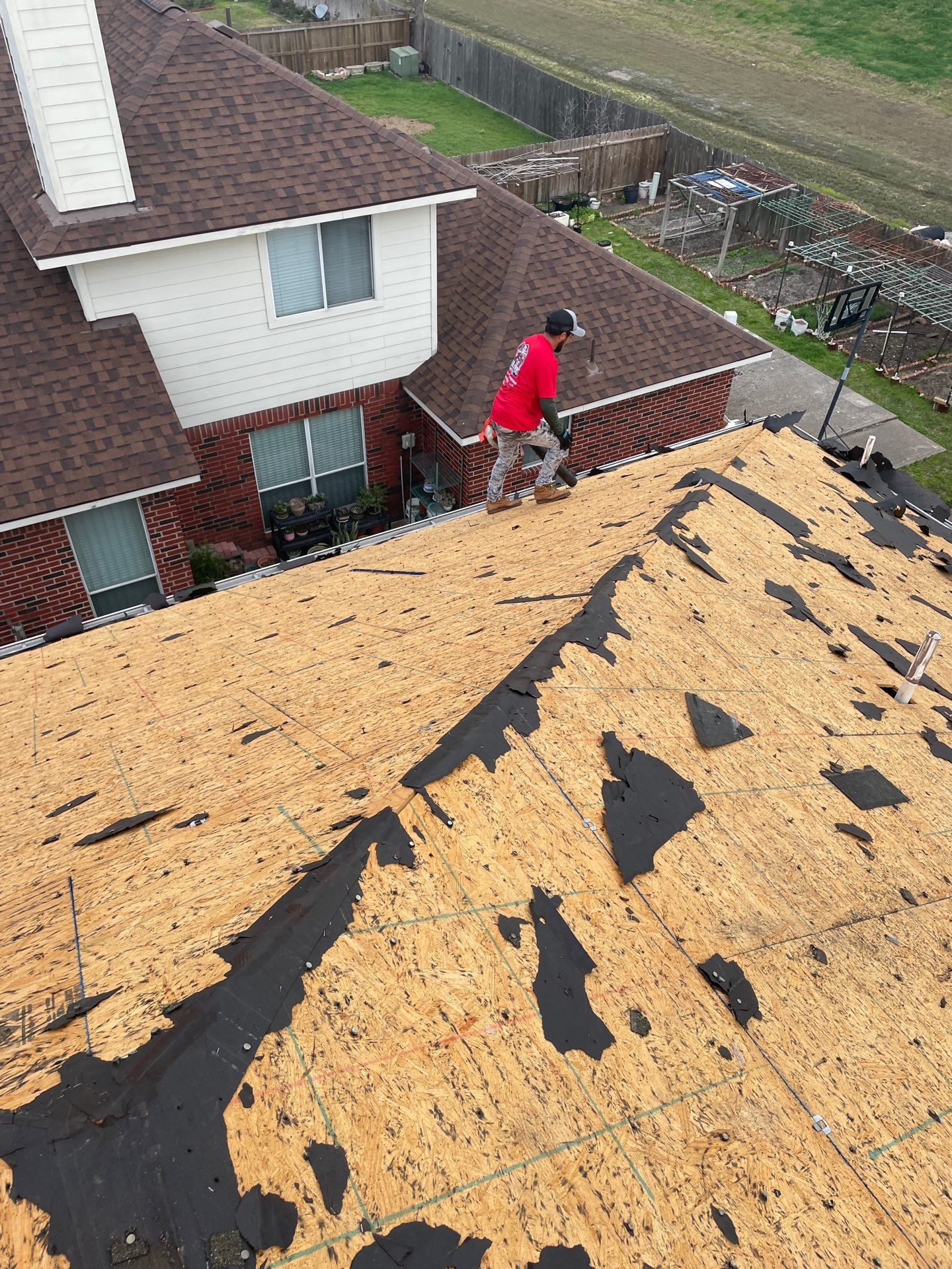Residential Roofing Installation using Owen's Corning Duration (Lifetime) Shingles by Roof Repair Company