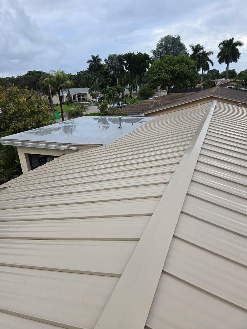 Sandstone Standing Seam by Reimagine Roofing