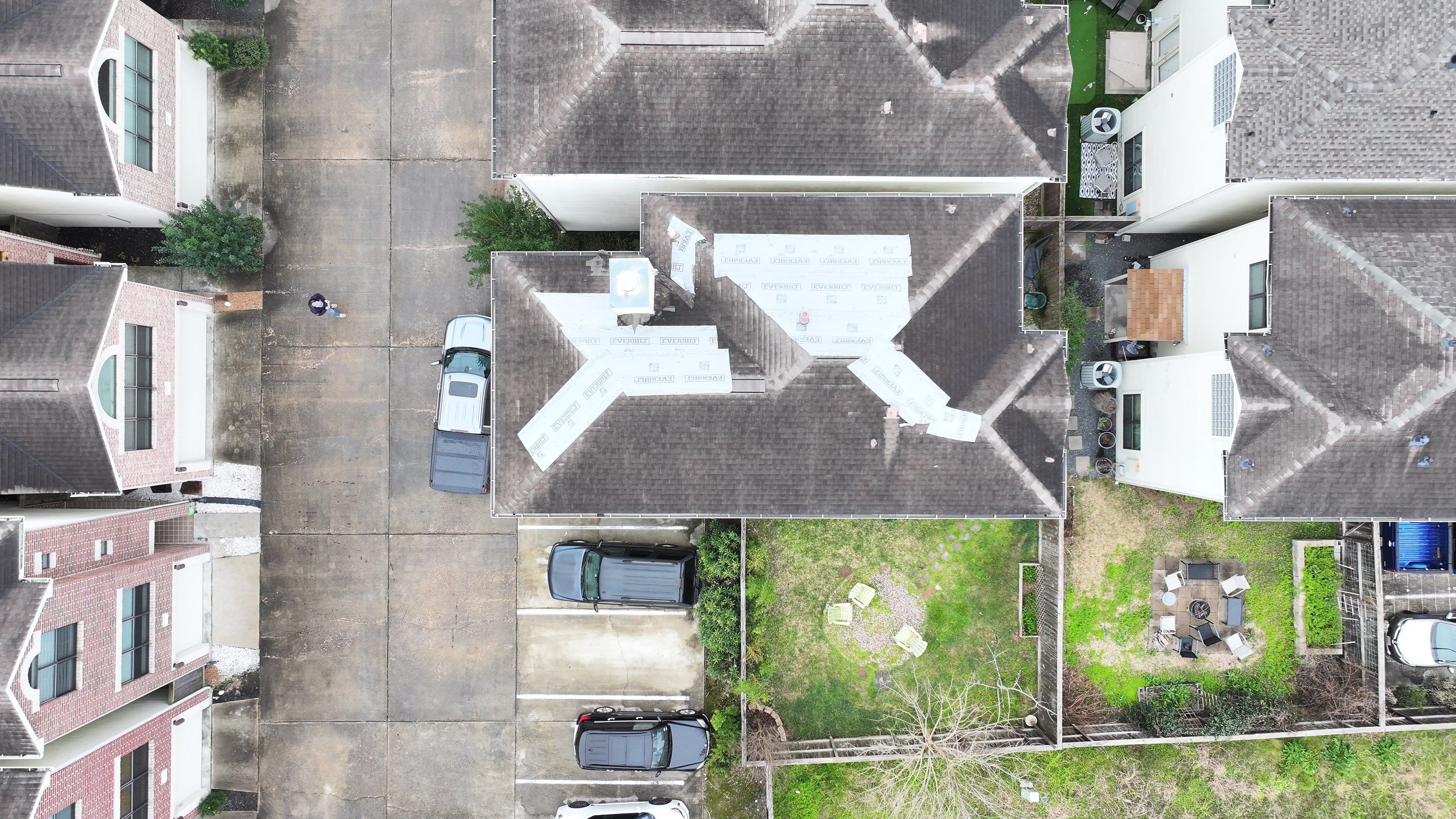 Townhouse Roof Replacement in Garden Oaks with IKO Nordic Shingles by Kainos Roofing & Exteriors