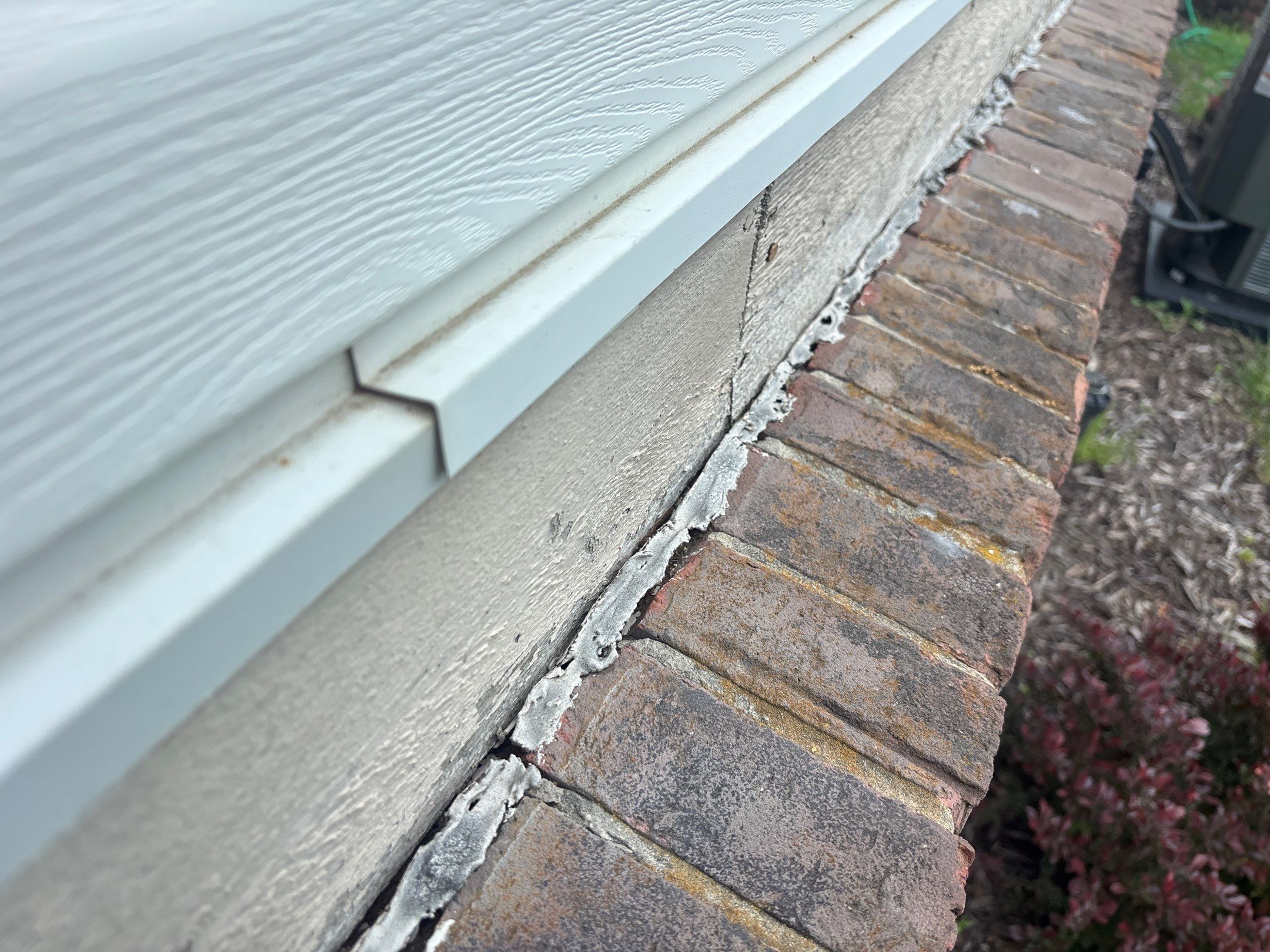 Siding Replacement using Alside D4 Odyssey-Plus Dutchlap Tuscan Clay by 180 Contractors