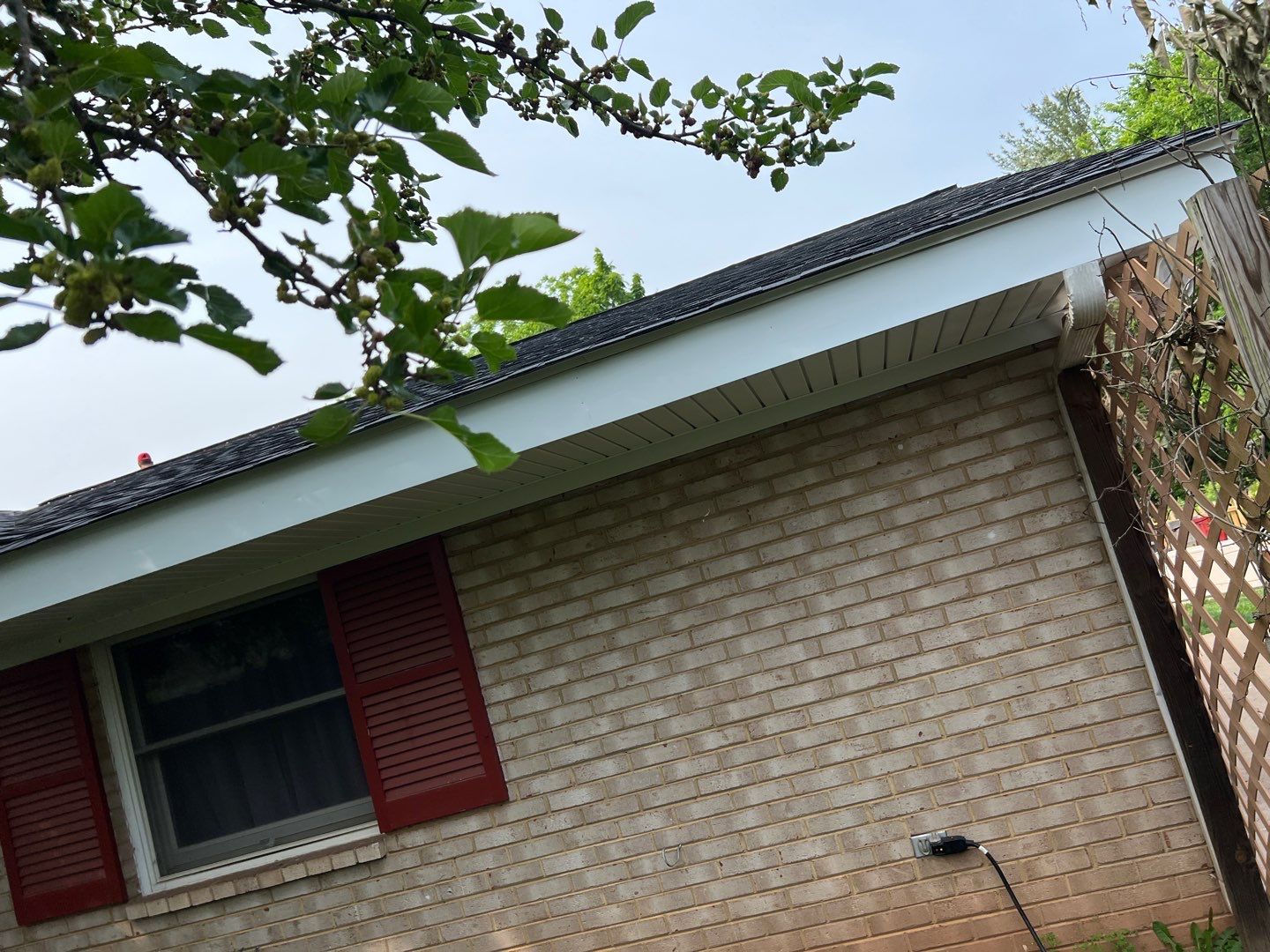 Manassas: CertainTeed Landmark Pro Designer Shingles in Max Def Moire Black by RM Banning, Inc.