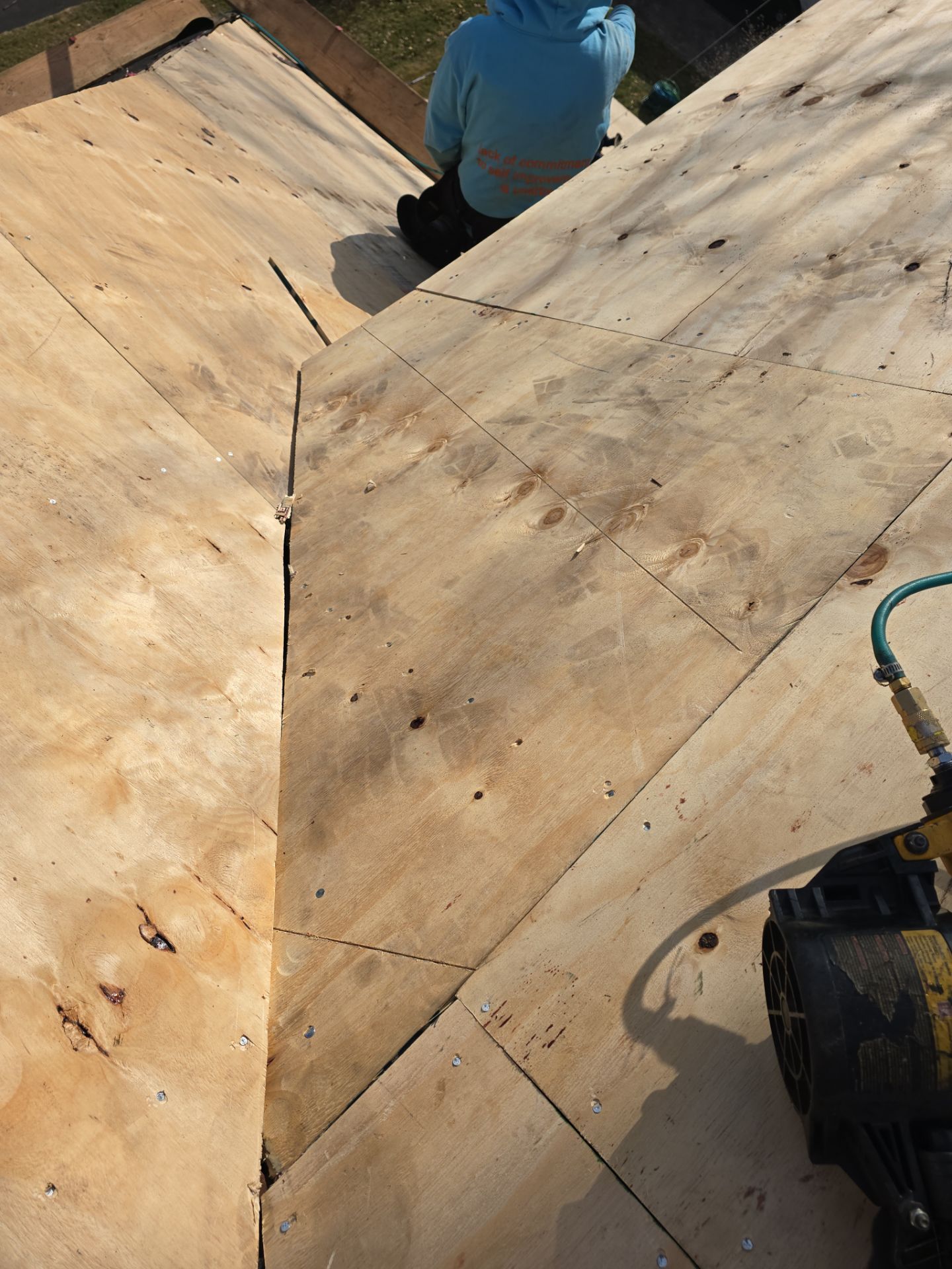 Residential Roof Replacement and Vinyl Siding Installation in Ansonia by A Plus Exterior