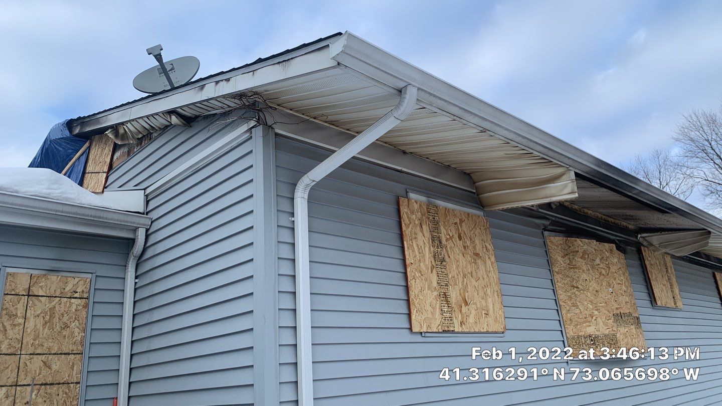 Fire Damage using Certainteed Mainsteet D4 and Owens corning quarry gray by A Plus Exterior