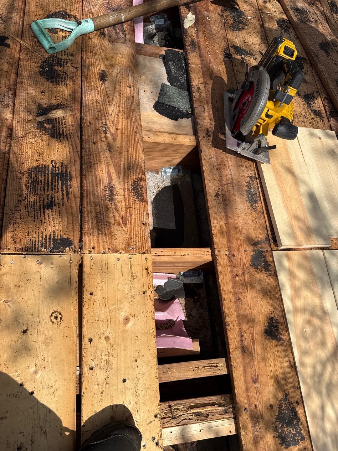 Project in St. Petersburg 33710 by Mitchell Roofing Company LLC 