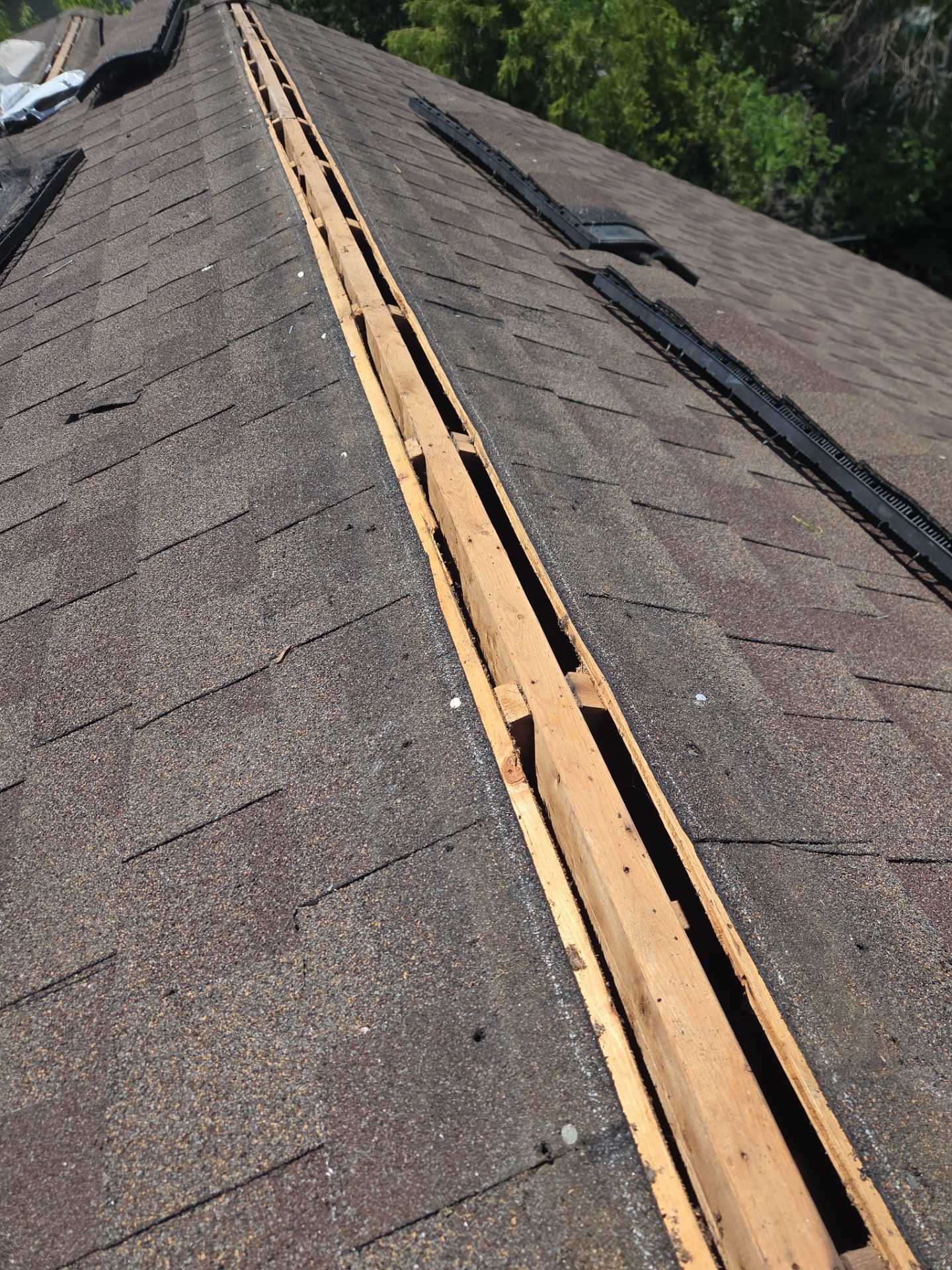 Professional Ridge Vent Replacement - Georgina by Elsa Roofing