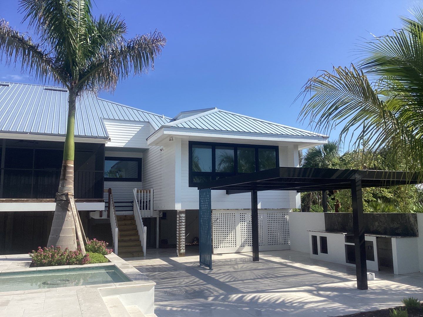 Seamless Gutters for Beachfront Homes in Sanibel FL by Gutter Professors