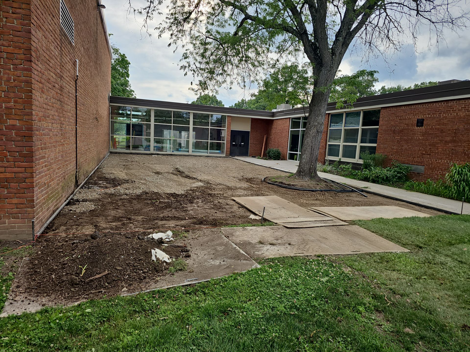 Salem Elementary School Outdoor Classroom by Southwest Greens Midwest