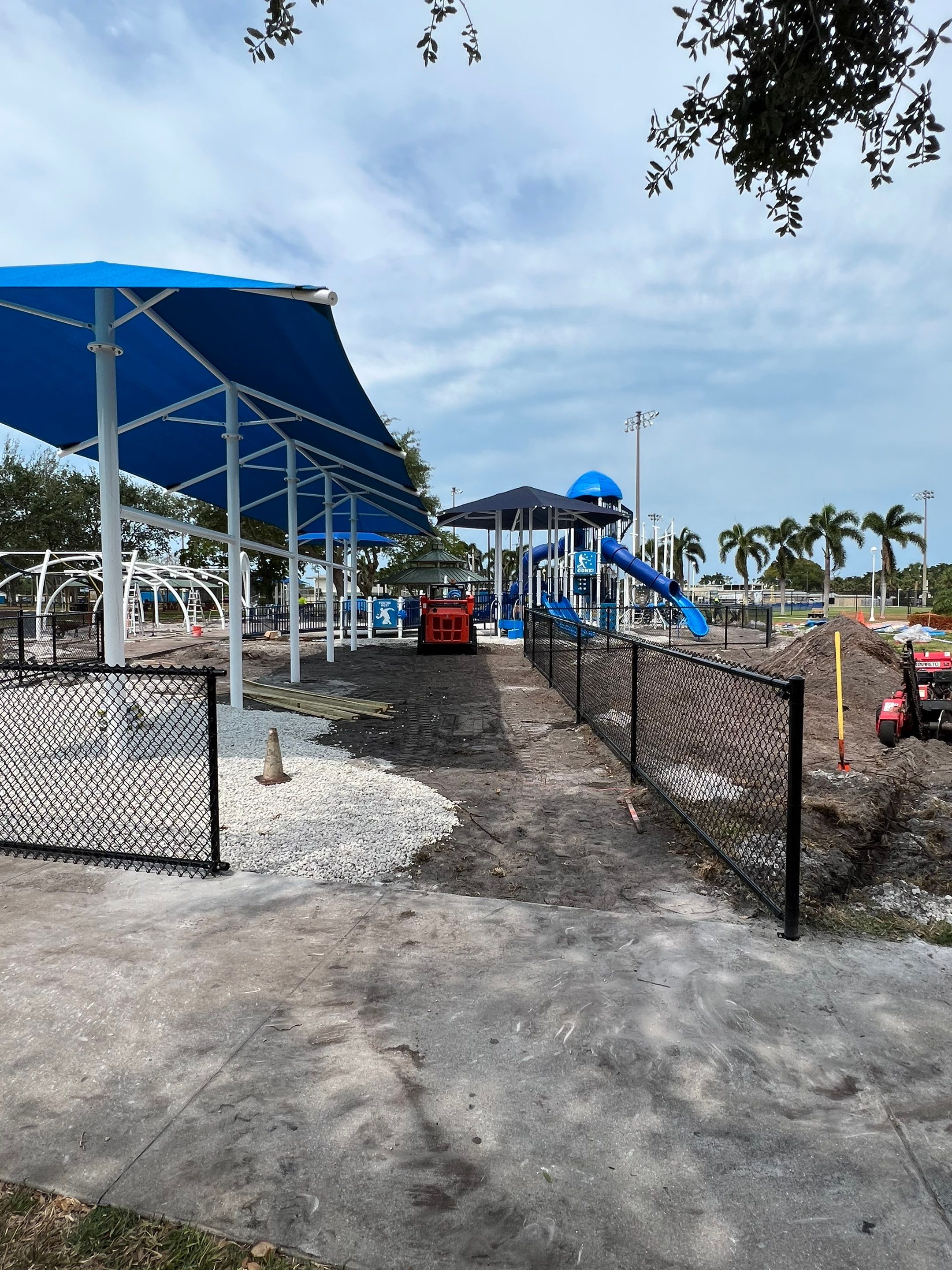 Vinyl Coated Chain-link fence for the City of Naples around Fleischmann Park Playground.  by Asap fence and gates, LLC