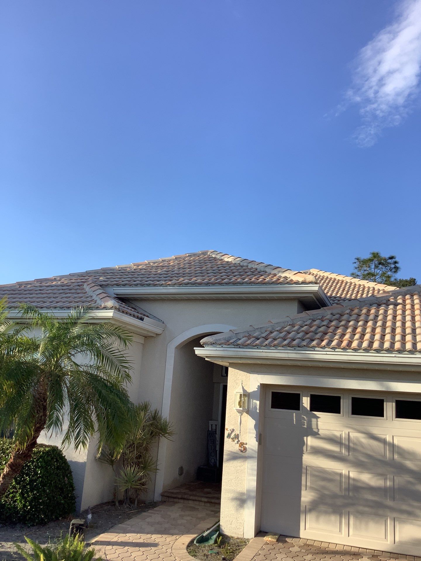 White Soffit and Fascia Replacement in Osprey FL by Gutter Professors