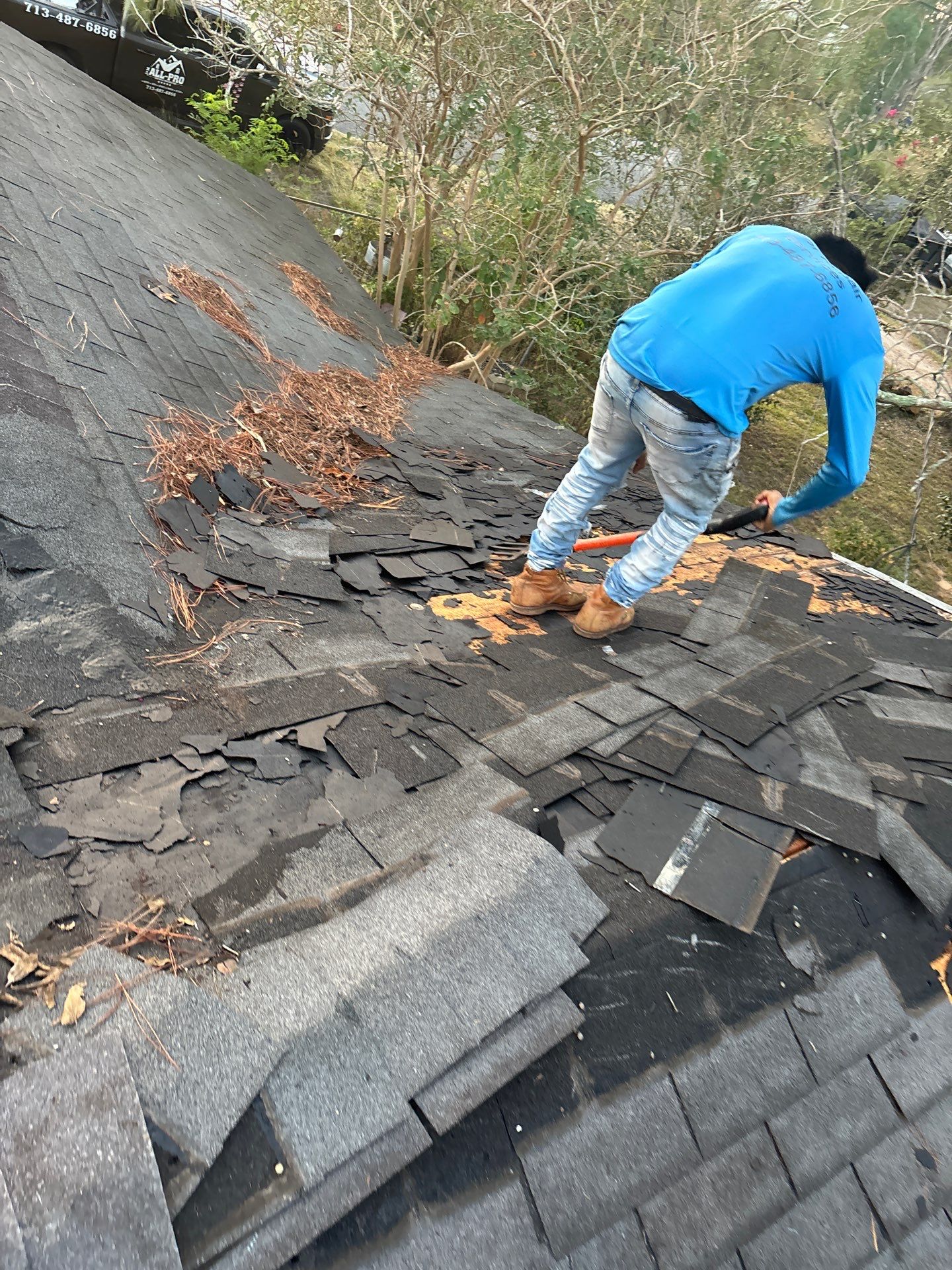Residential Roofing Installation using Owen's Corning Duration (Lifetime) Shingles by Roof Repair Company