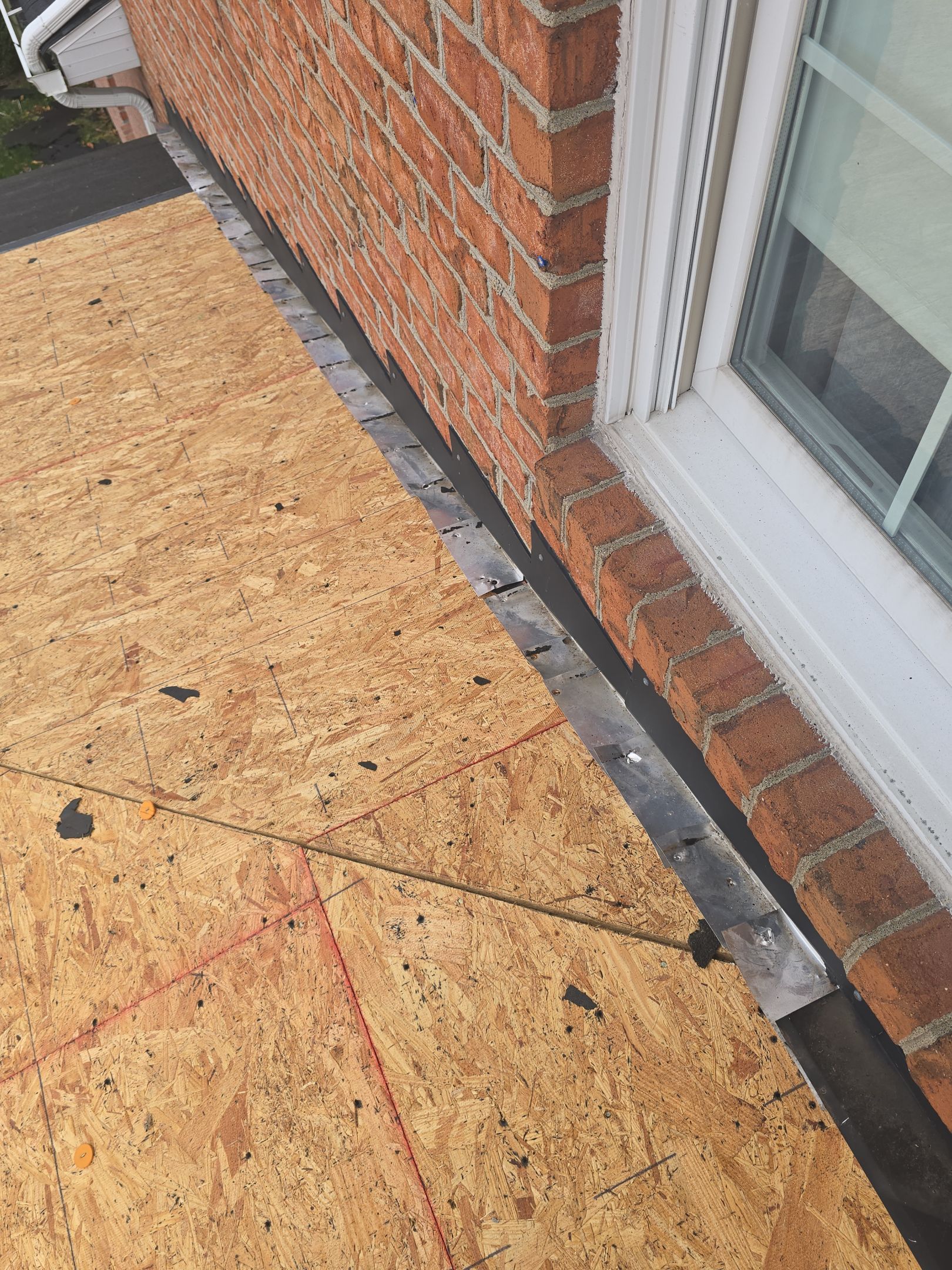 Residential Roofing Installation using GAF Timberline HDZ Charcoal by Rainstoppers Roofing