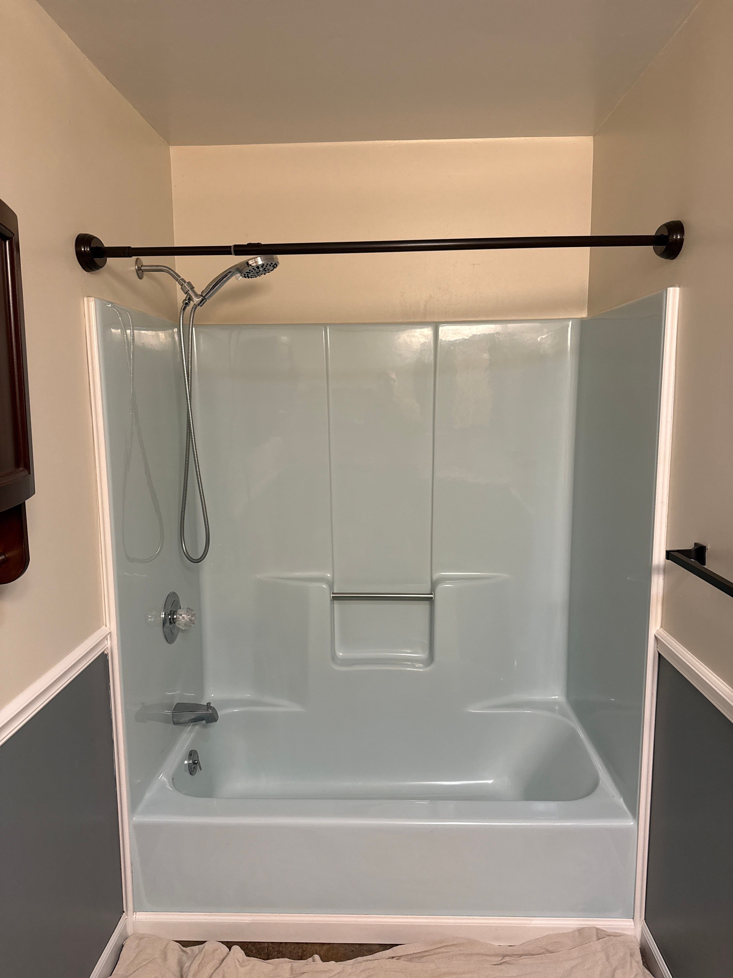 Bath and Shower Project in Sault Sainte Marie by Rainbow Seamless Systems