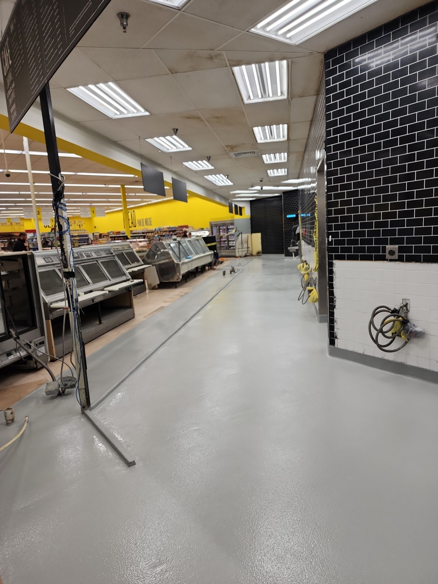 Fresco y Más Food Prep Area by Seamless Surfaces